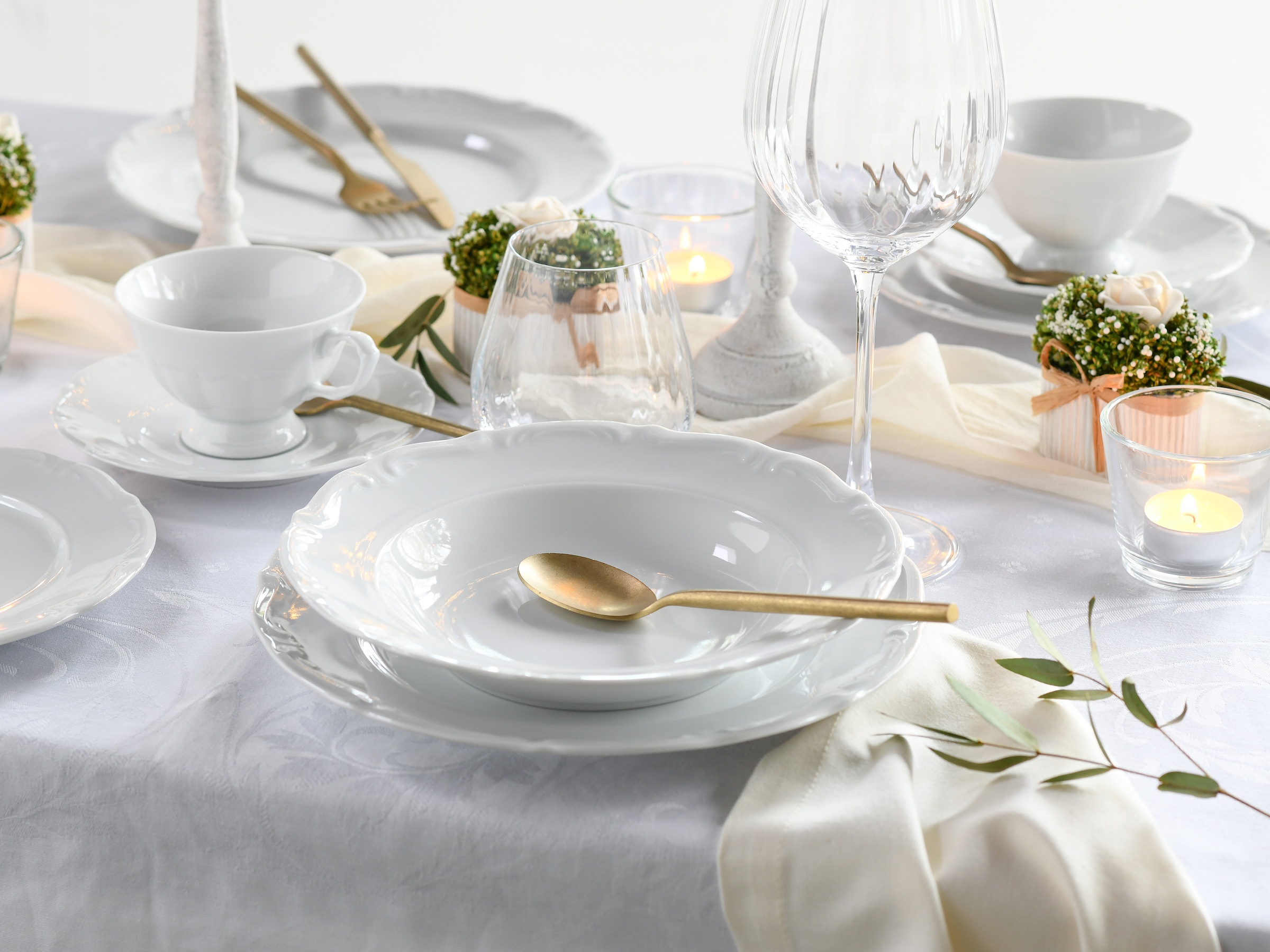 CreaTable Kombiservice »Geschirr-Set Maria Theresia«, (Set, 30 tlg., Kaffeeservice und Tafelservice im Set, für 6 Personen), Service, weiß, klassische, traditionelle Form, 30 Teile für 6 Personen