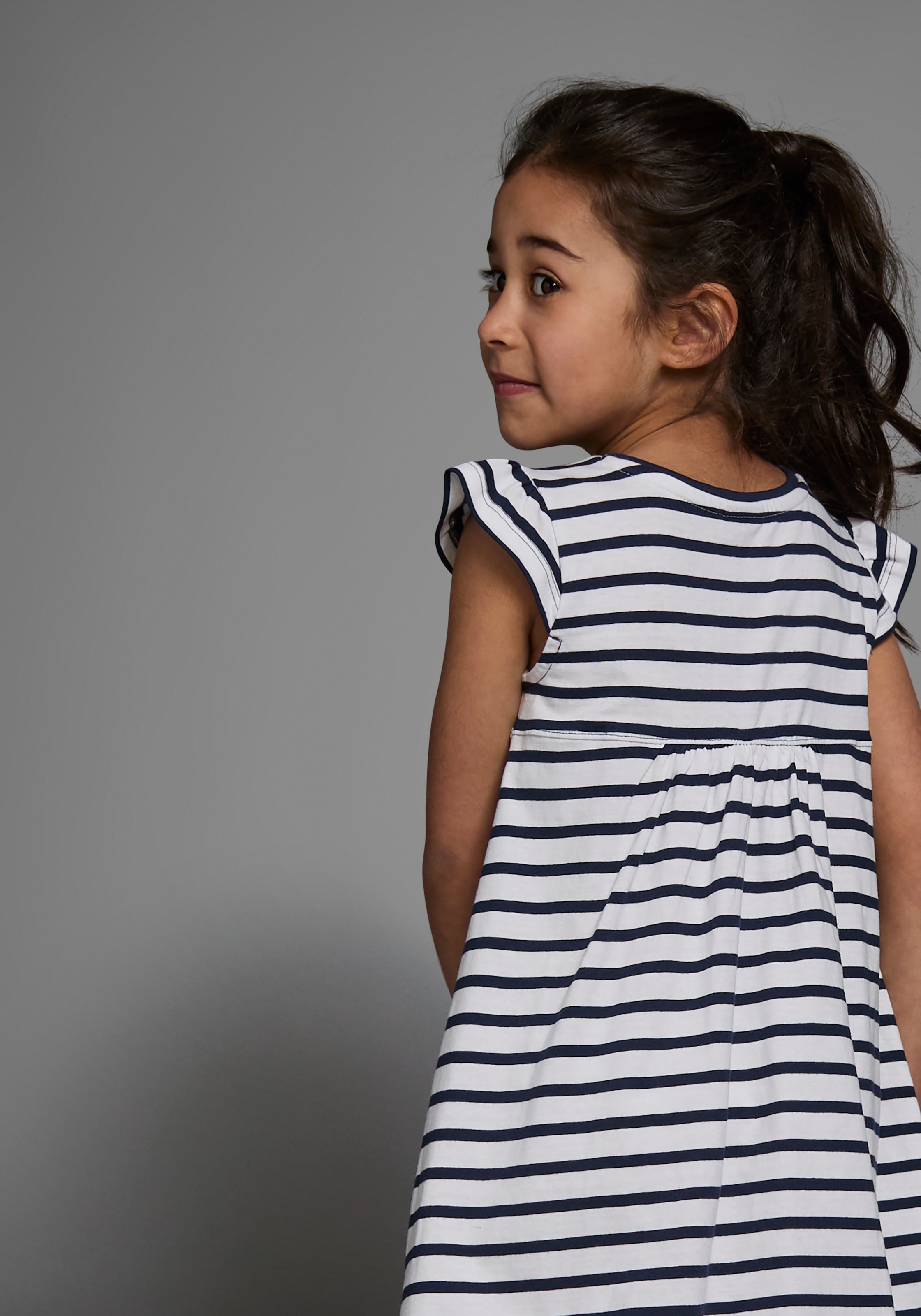 KIDSWORLD Jerseykleid »für kleine Mädchen« Packung, 2, 2 Stk. tlg. kniefrei,  modischer Stil,  aus reiner Baumwolle,  breite Träger