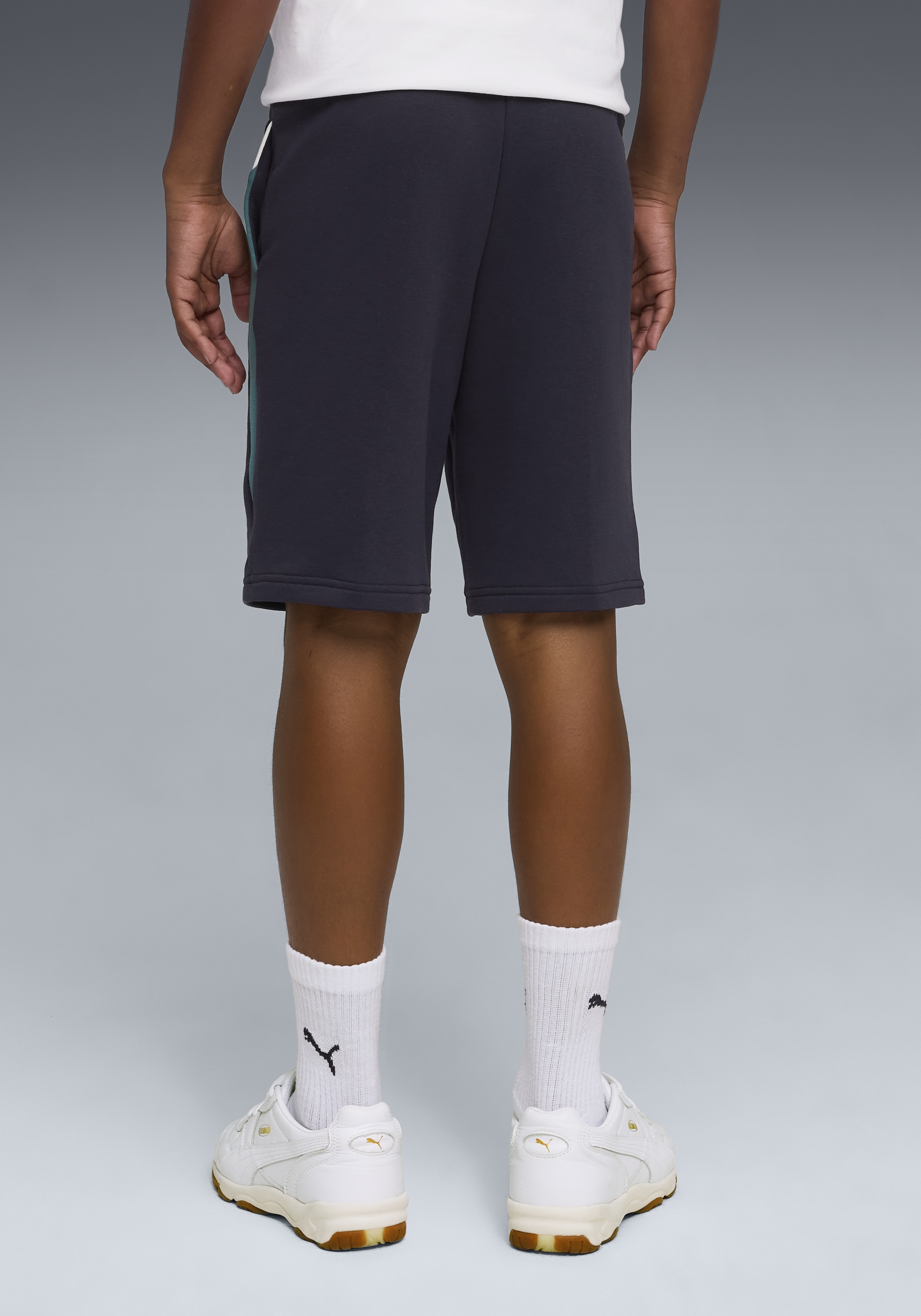 PUMA Trainingsshorts »ESS BLOCK SHORTS TR B«  aus Baumwollmischung, mit Eingrifftaschen, Regular Fit