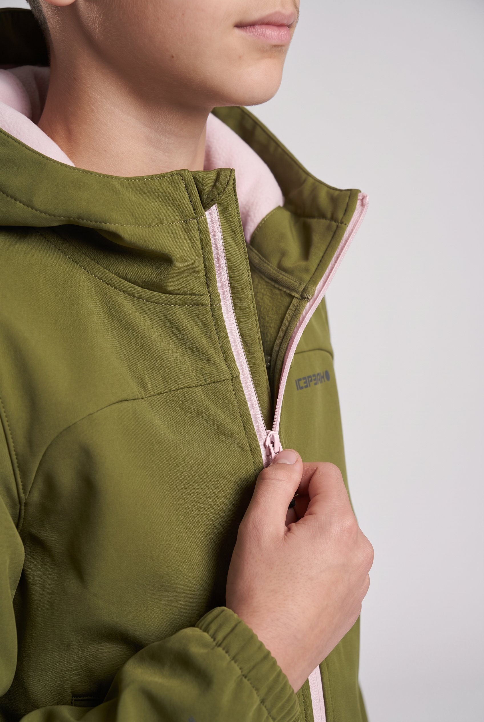 Icepeak Softshelljacke »ICEPEAK KOBRYN JR« mit Kapuze mit Kapuze, atmungsaktiv, wasserabweisend, schnell trocknend