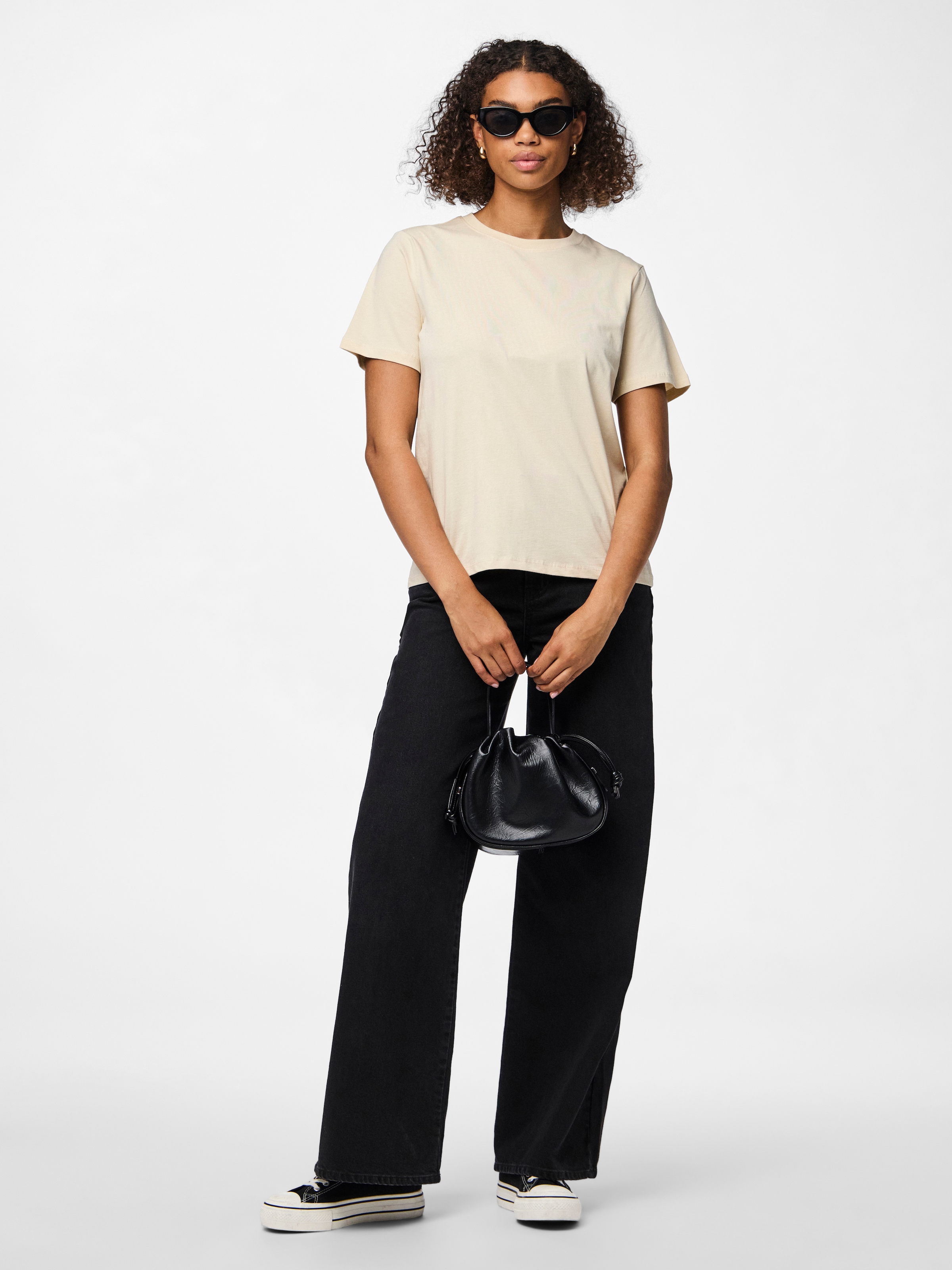 pieces Rundhalsshirt »PCRIA SS SOLID TEE NOOS BC«
