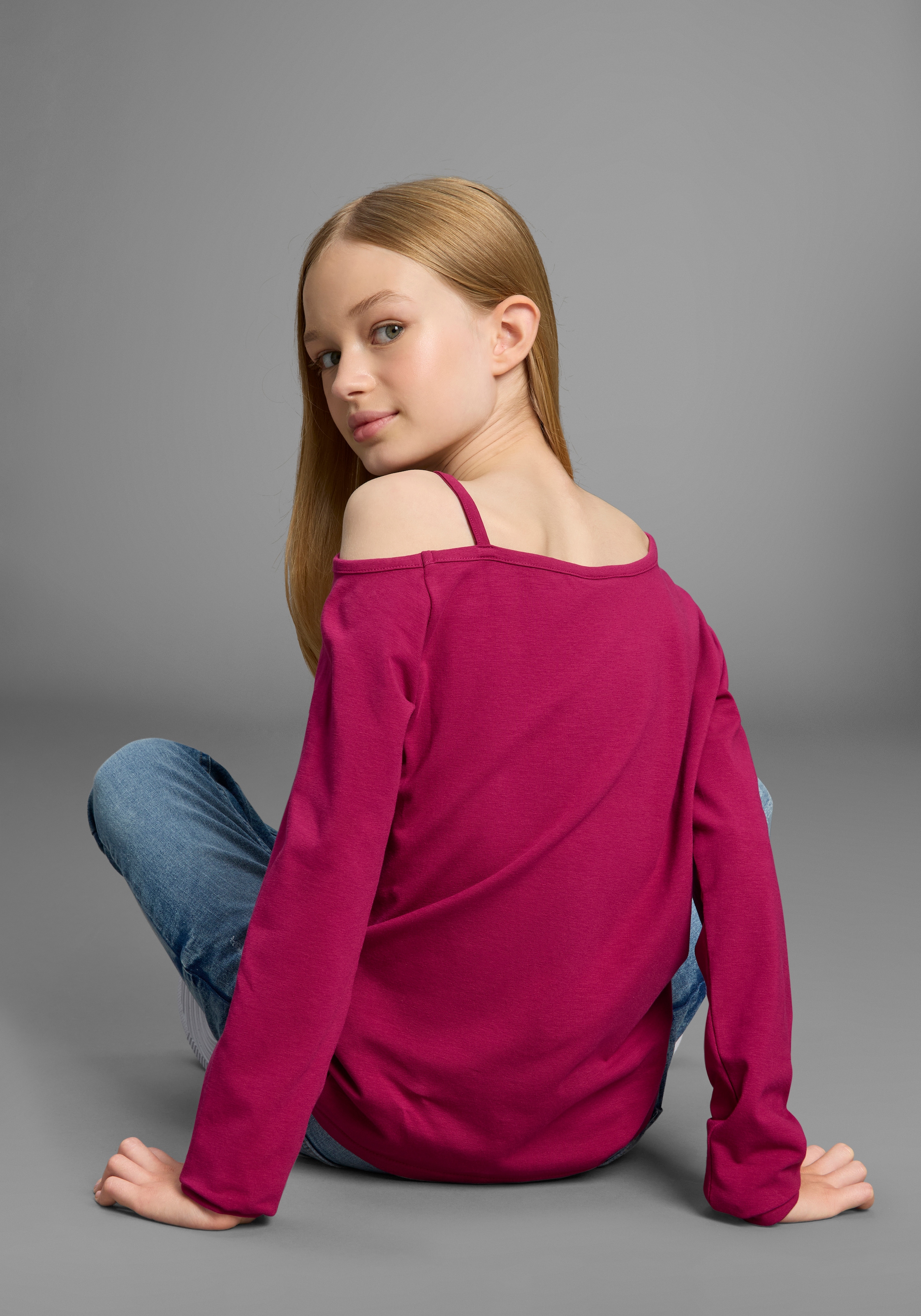 KIDSWORLD Langarmshirt »Off-Shoulder Shirt« Mit modischer Schulterlösung