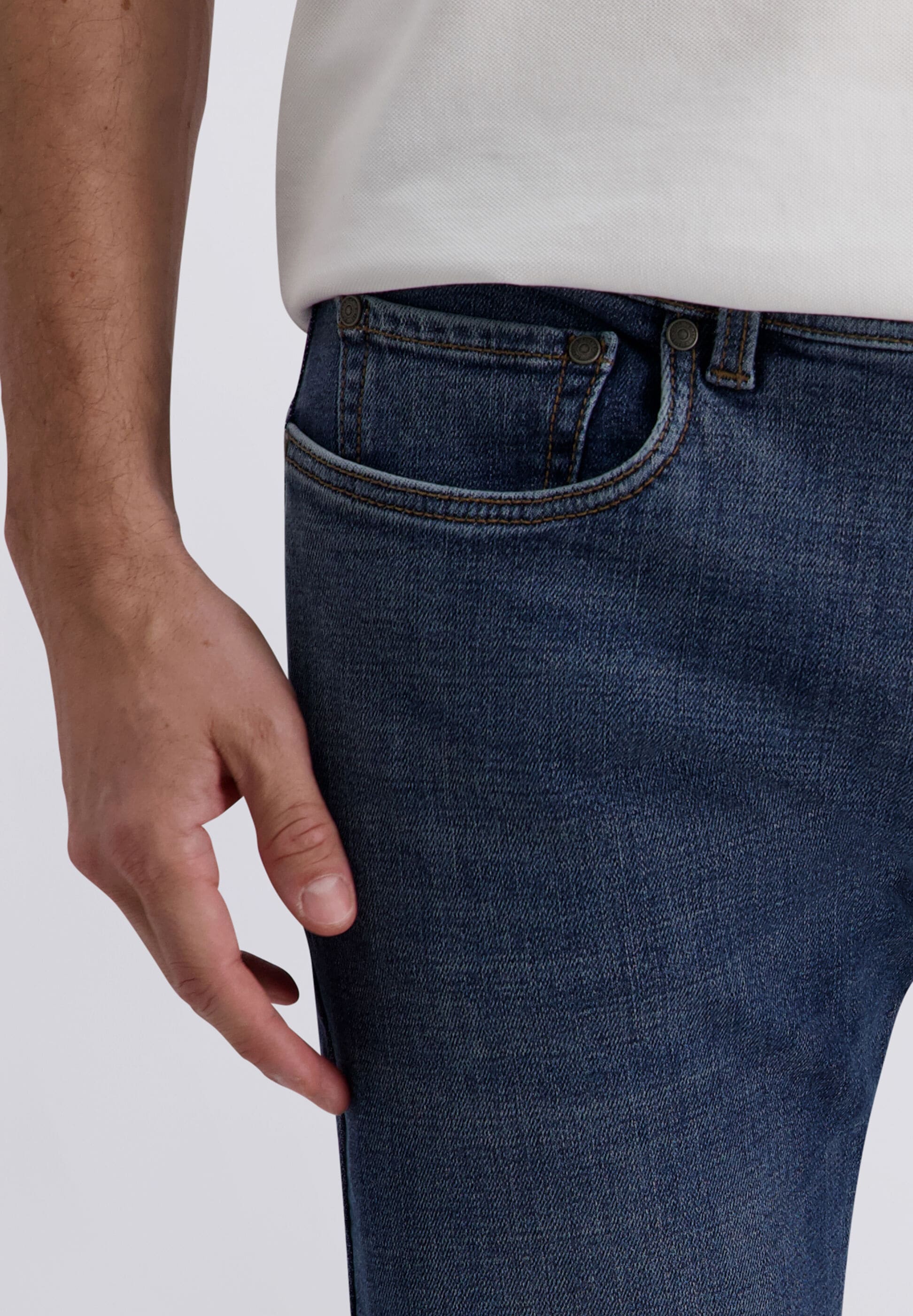 Pierre Cardin 5-Pocket-Jeans »Lyon« mit Dornschlaufe