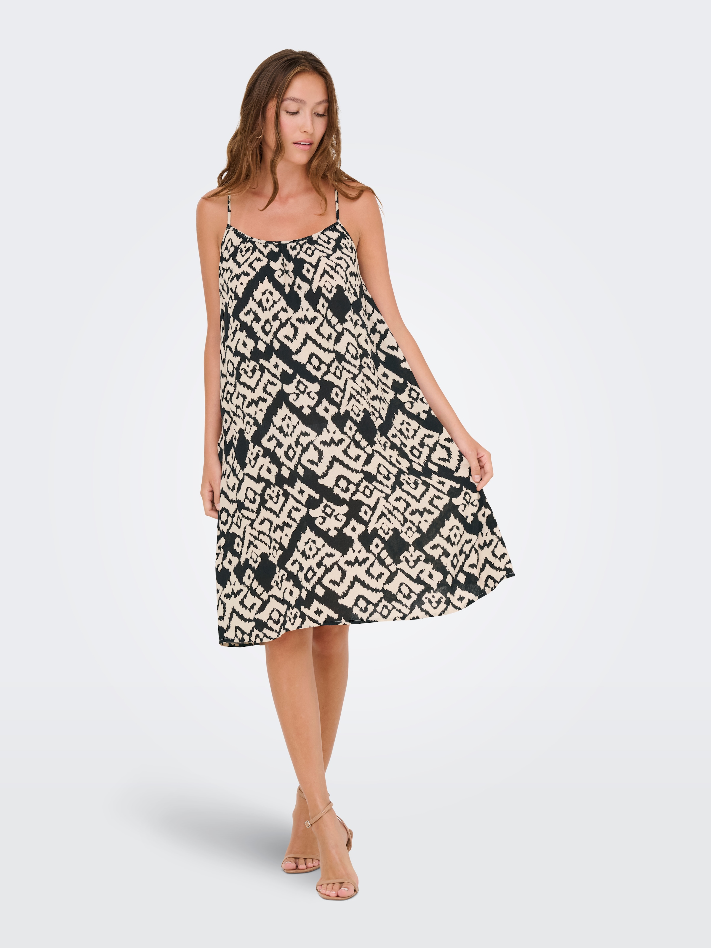 ONLY Trägerkleid »ONLMAI STRAP DRESS WVN CS« Viskose, regular fit