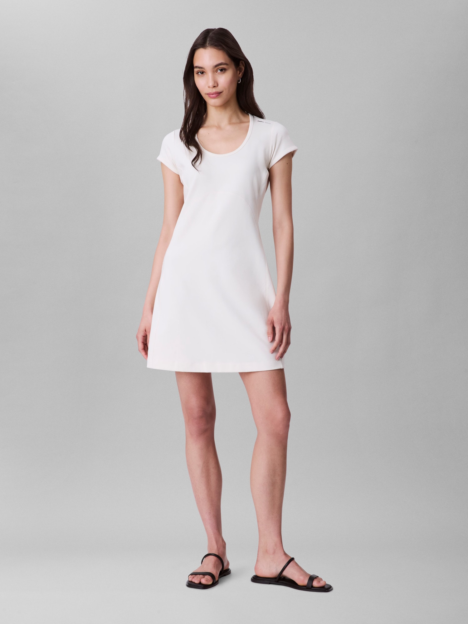 Calvin Klein Jeans Jerseykleid »PUNTO MILANO SS SCOOP NK DRESS«, Mit Rundhalsausschnitt