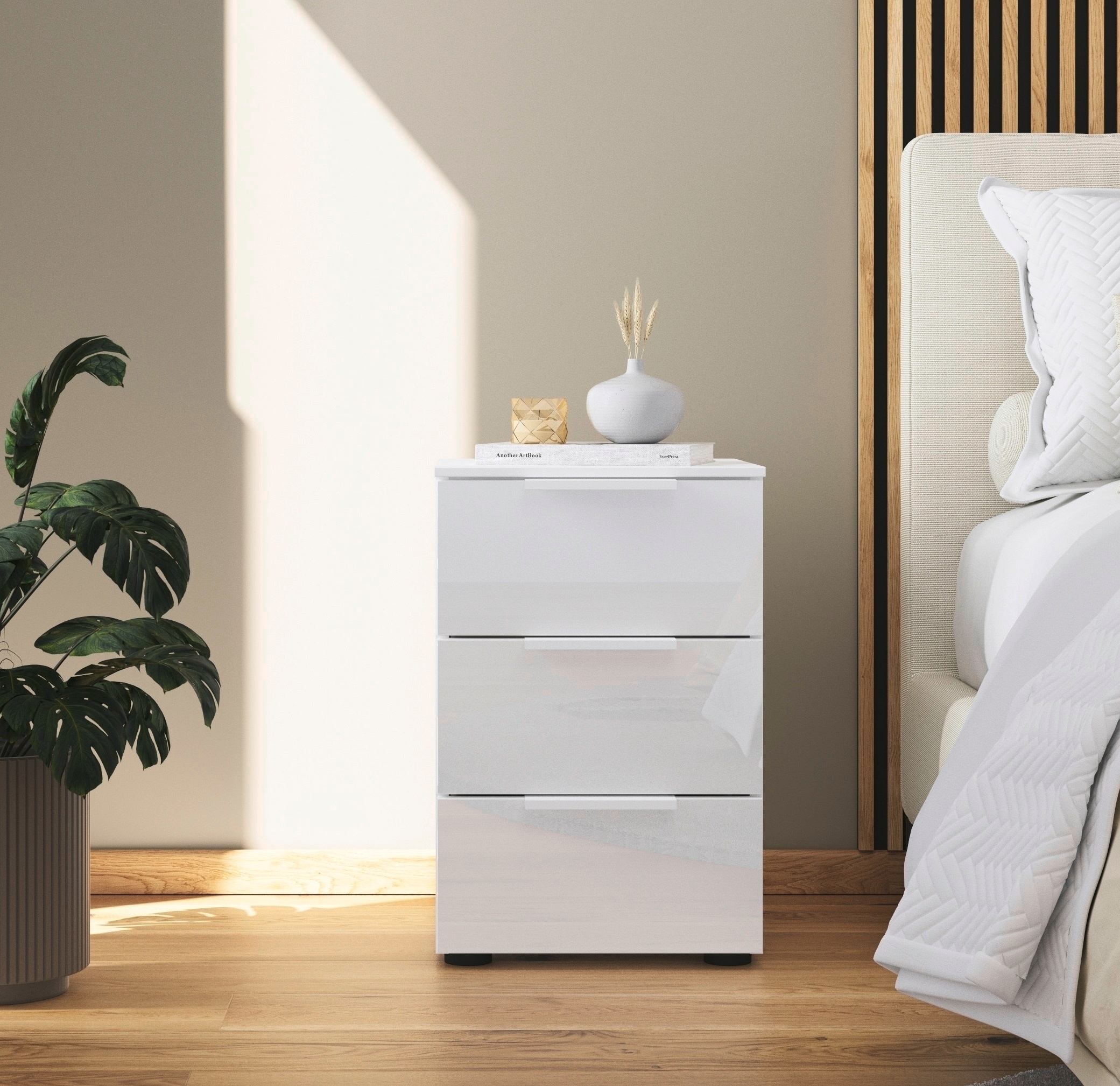 rauch Nachtkommode »Nachttisch Nachtschrank Nachtkonsole FLIPP mit Glasfront«, (Breite 40 cm), mit 3 Schubladen und Soft-Close-Funktion sowie Glasfront