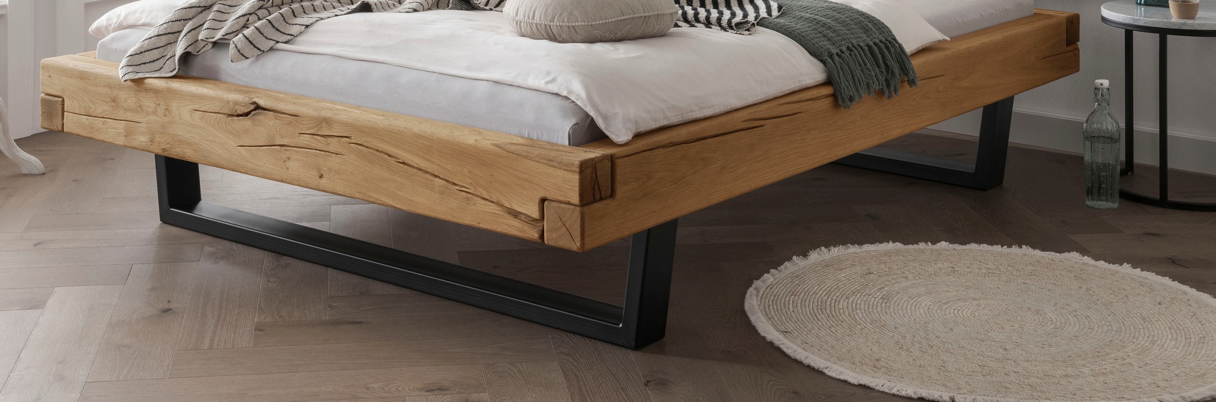 Home affaire Massivholzbett »Ultima«, aus Holz in Balken-Optik mit Metallkufe
