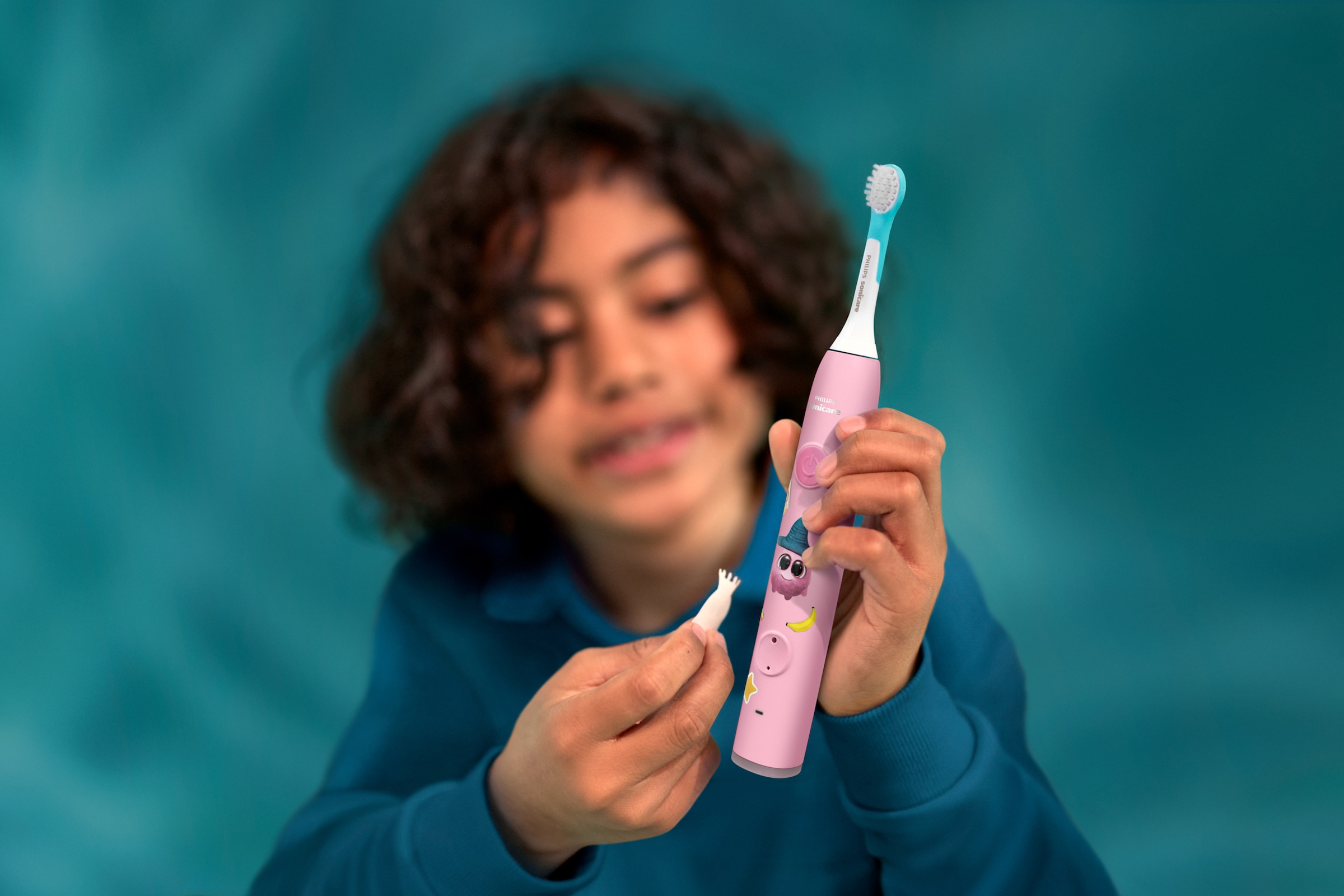 Philips Sonicare Elektrische Zahnbürste »For Kids Smart HX6600« 2 Stk. Aufsteckbürsten mit App-Anbindung, 2 Putzprogrammen und 21 Tagen Akkulaufzeit