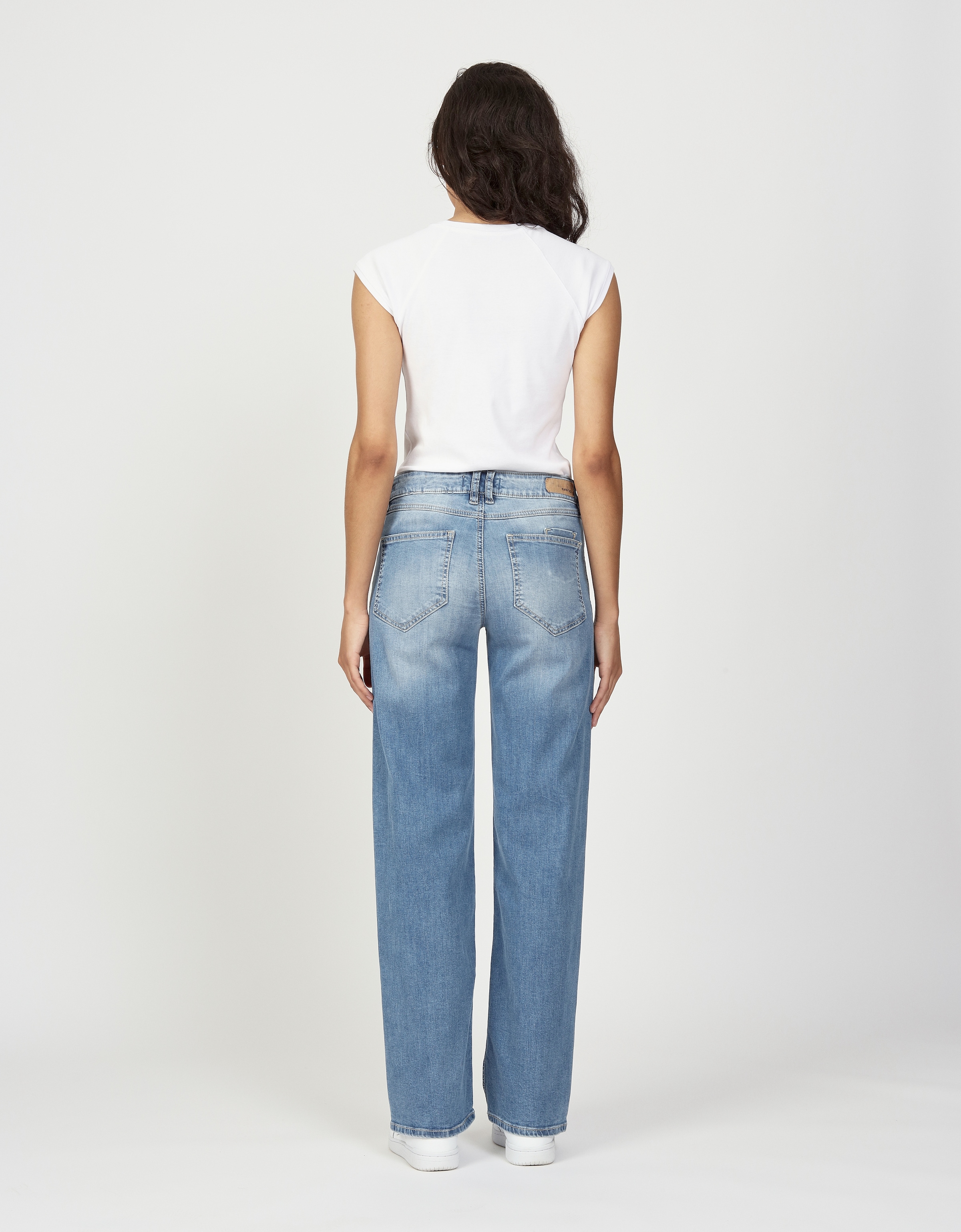 GANG Straight-Jeans »94RIVER«, mit zusätzlicher kleiner Gesäßtasche