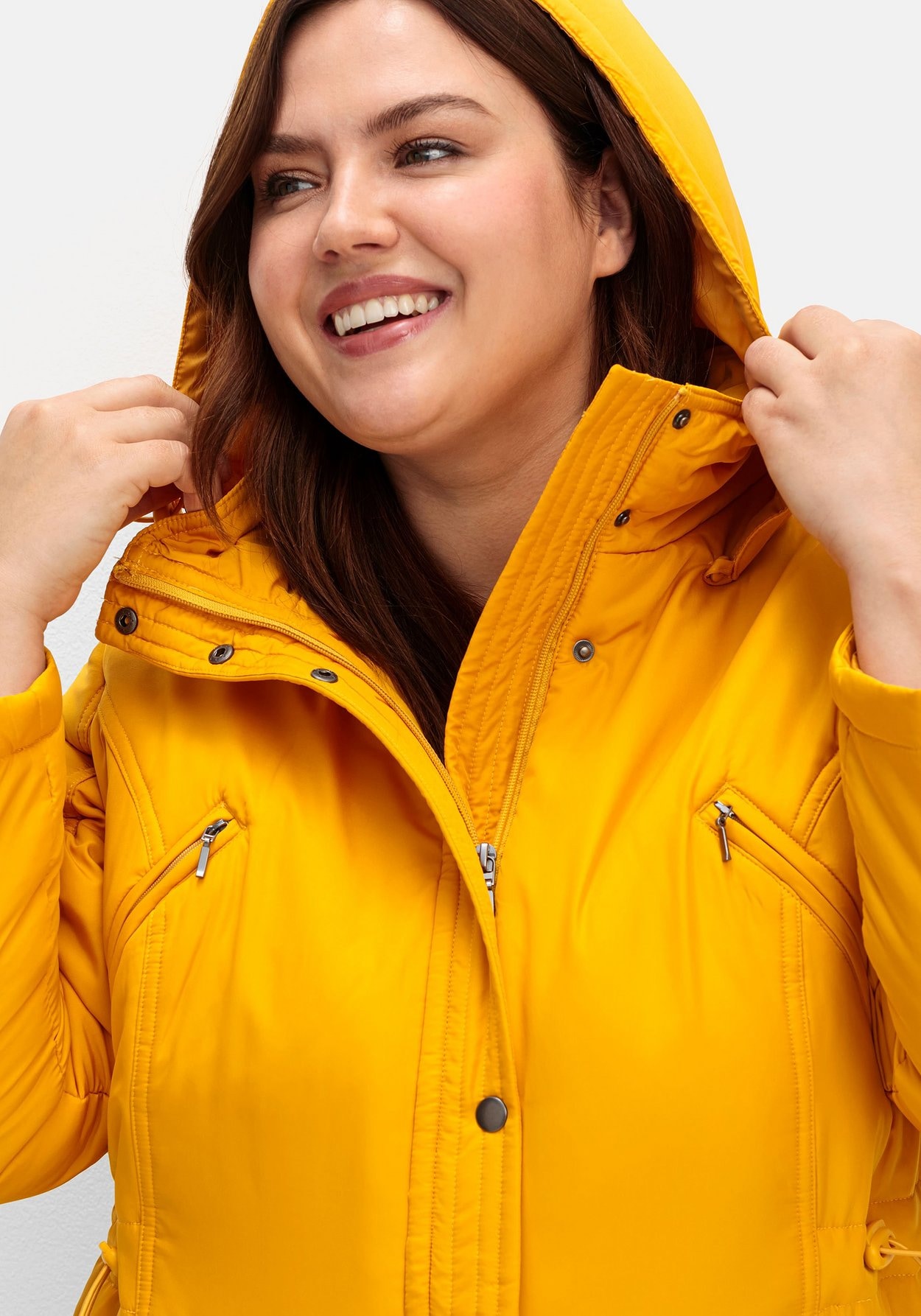 Sheego Steppjacke »Steppjacke mit Kapuze und Kontrastdetails«