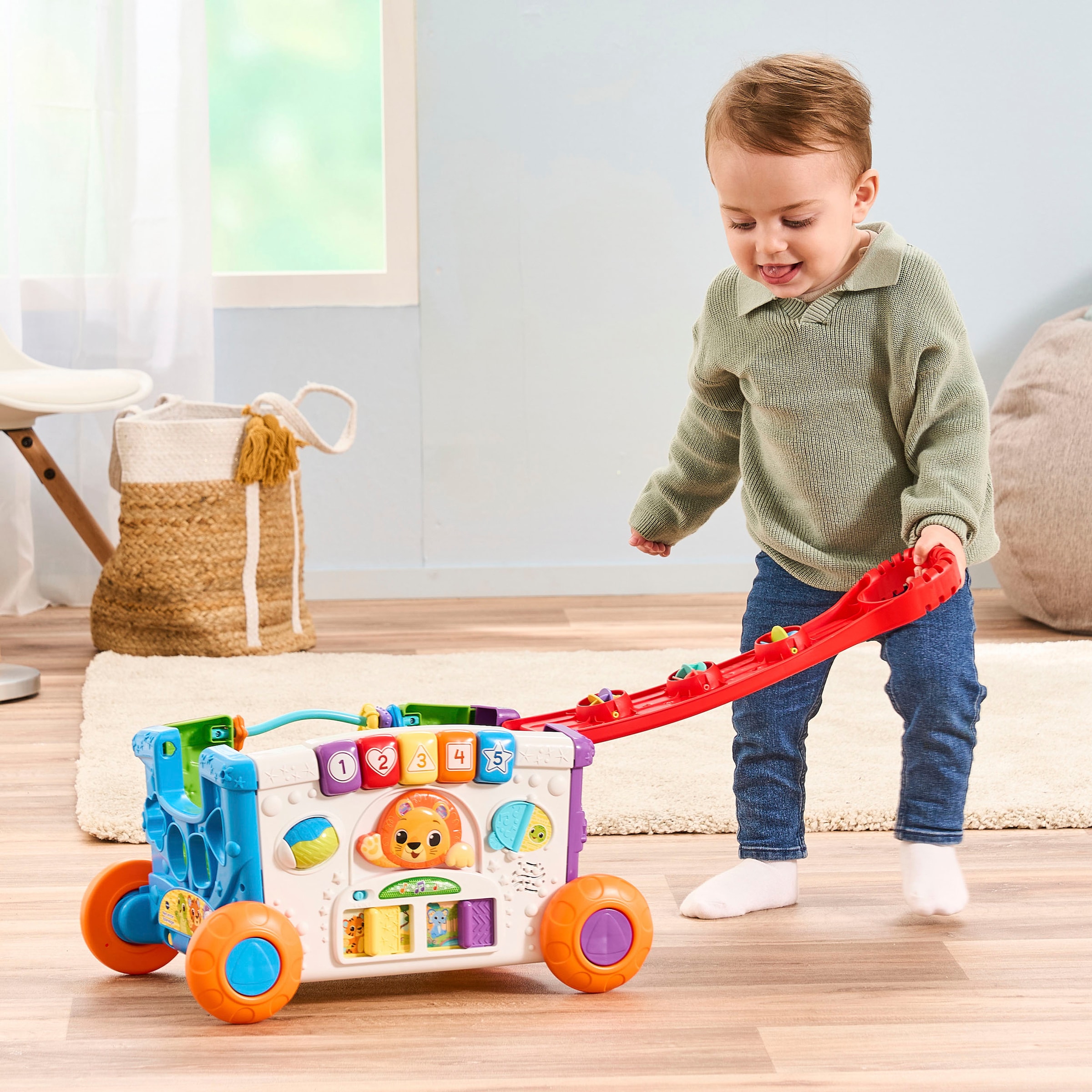 Vtech® Lernspielzeug »Mein erster Bollerwagen«, mit Licht- und Soundeffekt