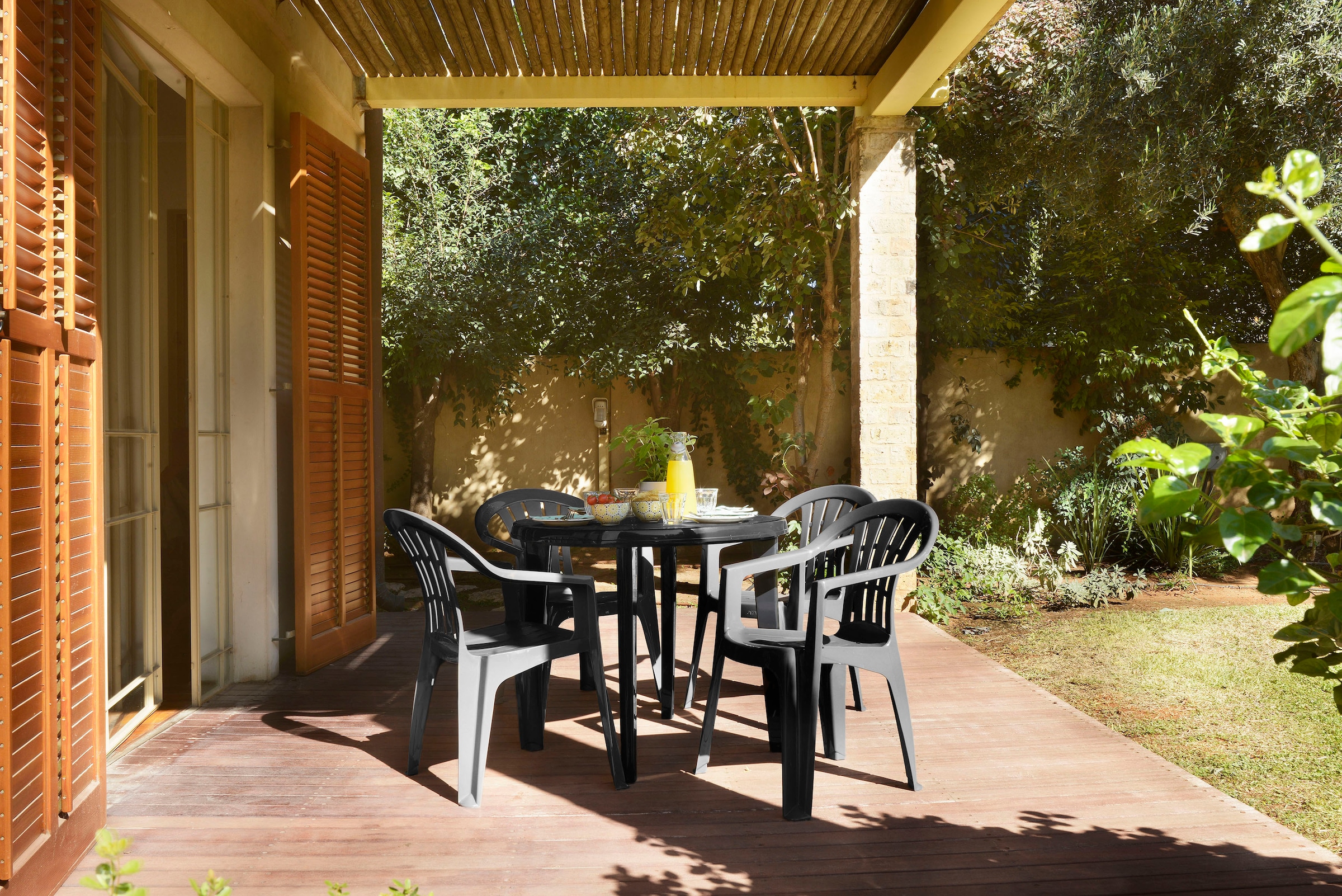 Jardin Garten-Essgruppe »Cuba / Lisa«, (Set, 5 tlg.), bestehend aus 4 Sesseln und 1 Tisch