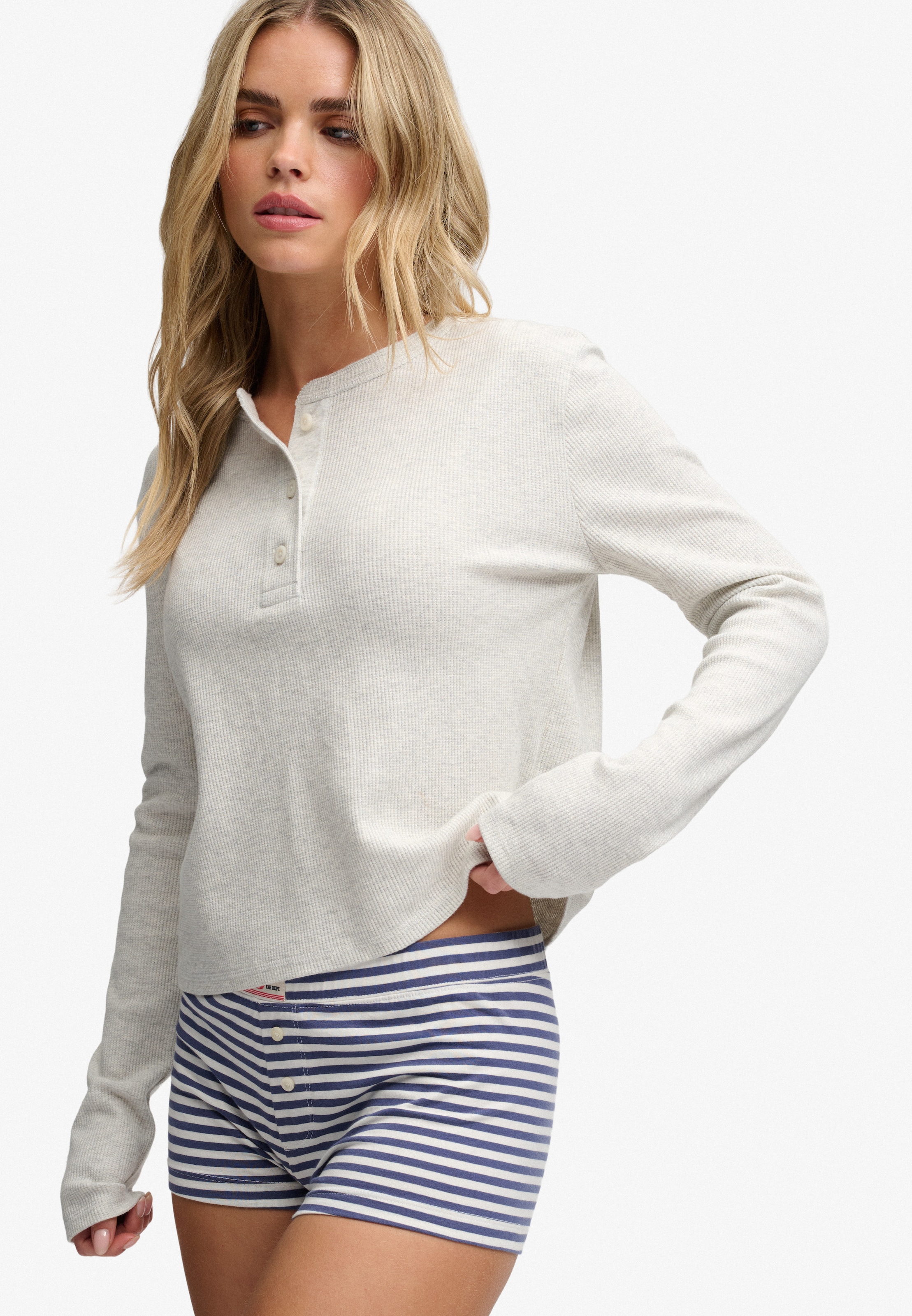 Superdry Langarmshirt »ATH ESS WAFFLE BUTTON LS TOP« Baumwollmischung, skinny fit