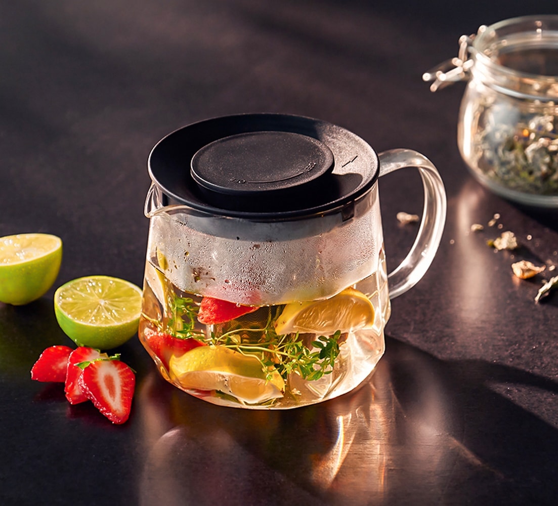 RESTO Kitchenware Teekanne »Ain, hitzebeständige Glaskanne im 3D Design, Höhe ca. 12 cm« 1 l 4 Stk. tlg. mit herausnehmbarem Filtersieb aus Edelstahl, im Geschenkkarton