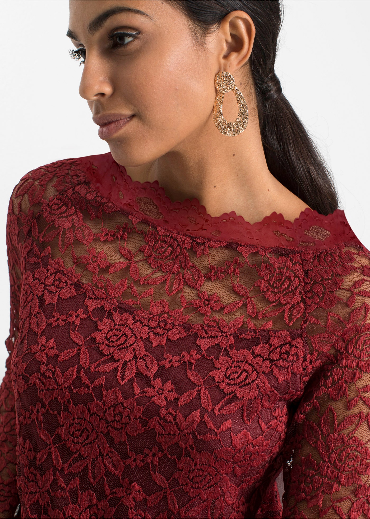 bonprix Langarmshirt Slim fit Passform, mit Spitzen-Details, unifarben