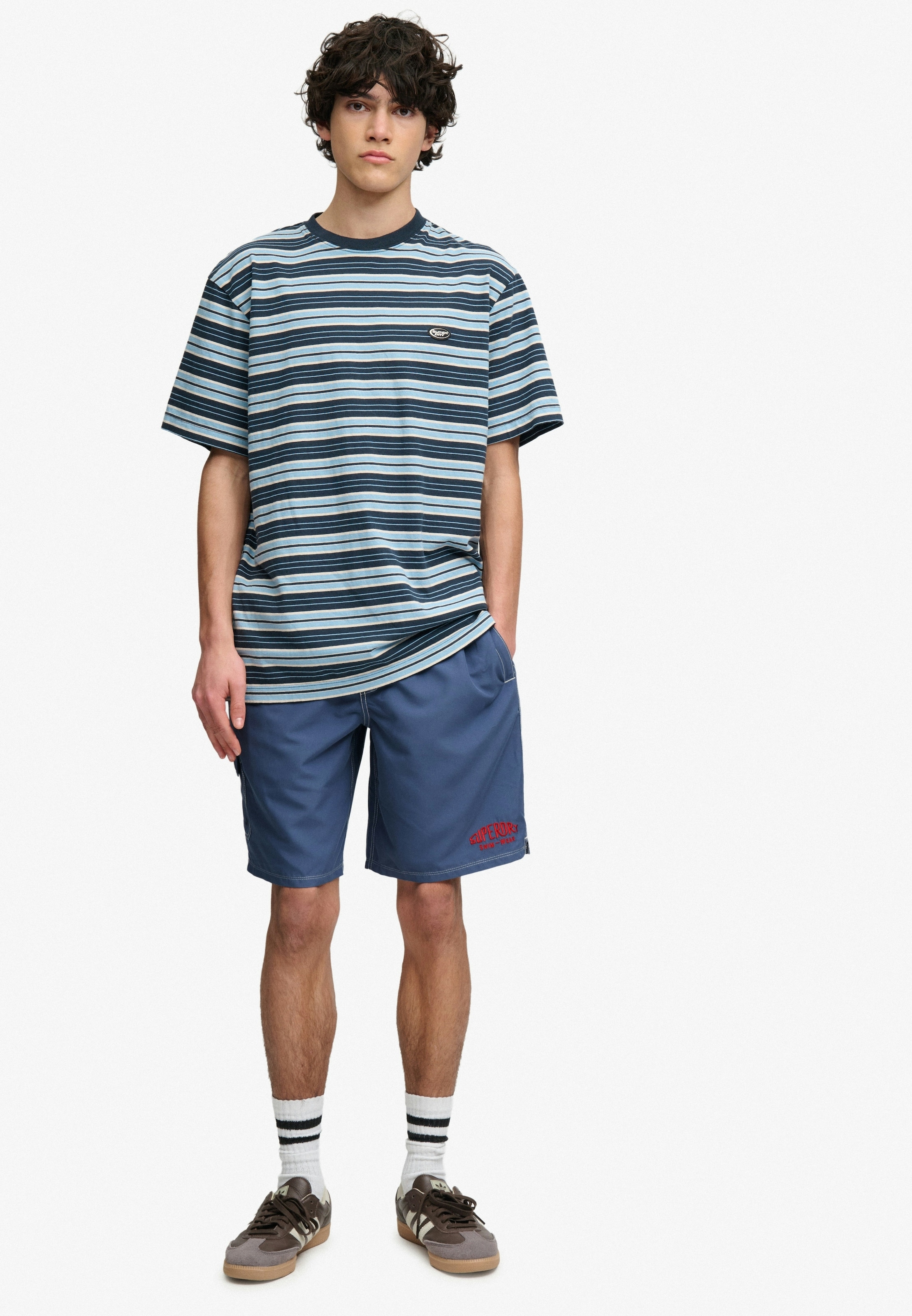 Superdry Badeshorts »CARGO 19 BOARDSHORT« lockere Passform, aus Polyester, unifarbenes Design