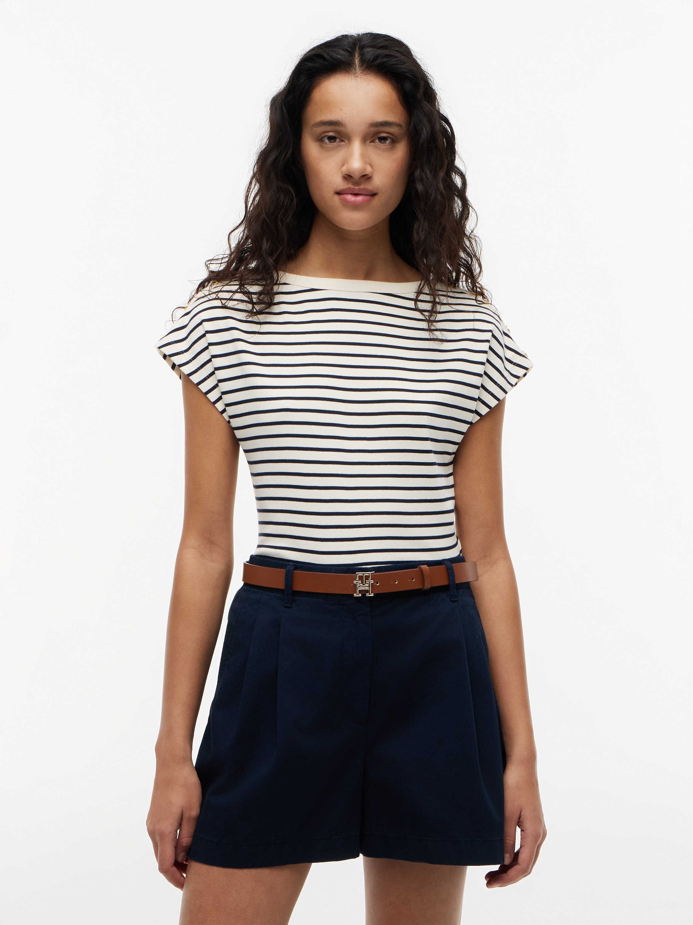 Tommy Hilfiger Kurzarmshirt »GOLD BTN CAP-SLV BOAT-NK TEE« Baumwolle, mit goldfarbenen Knöpfen