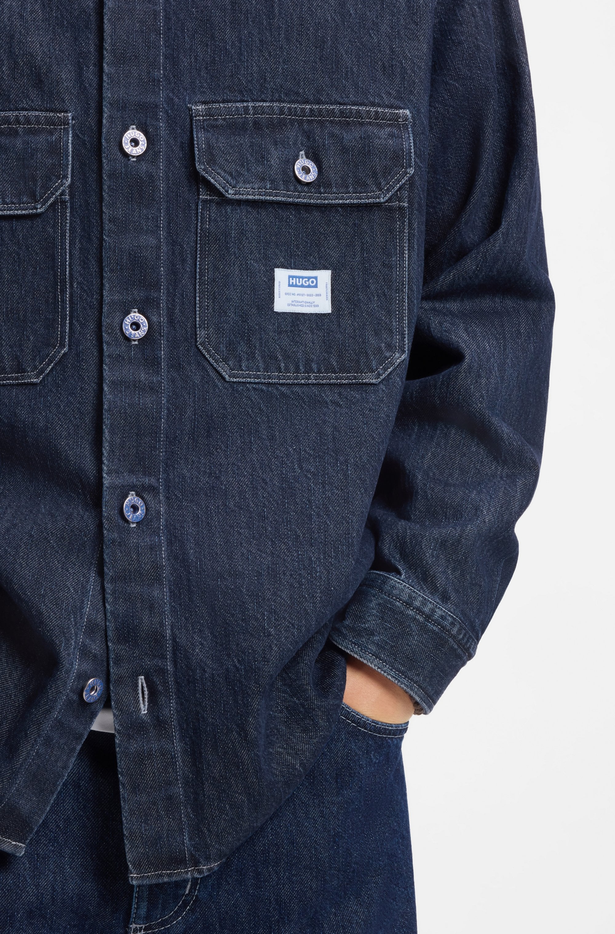HUGO Blue Jeanshemd Oversized-Fit, Denim-Qualität, Logo-Stickerei