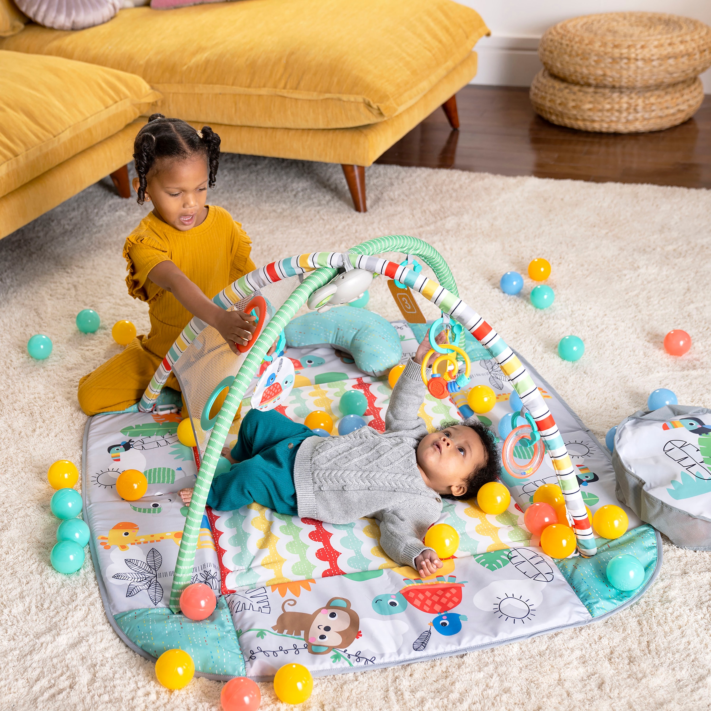 Bright Starts Spielbogen »5-in-1 Your Way Ball Play™ Activity Gym & Ball Pit - Totally Tropical™«, mit Licht und Sound