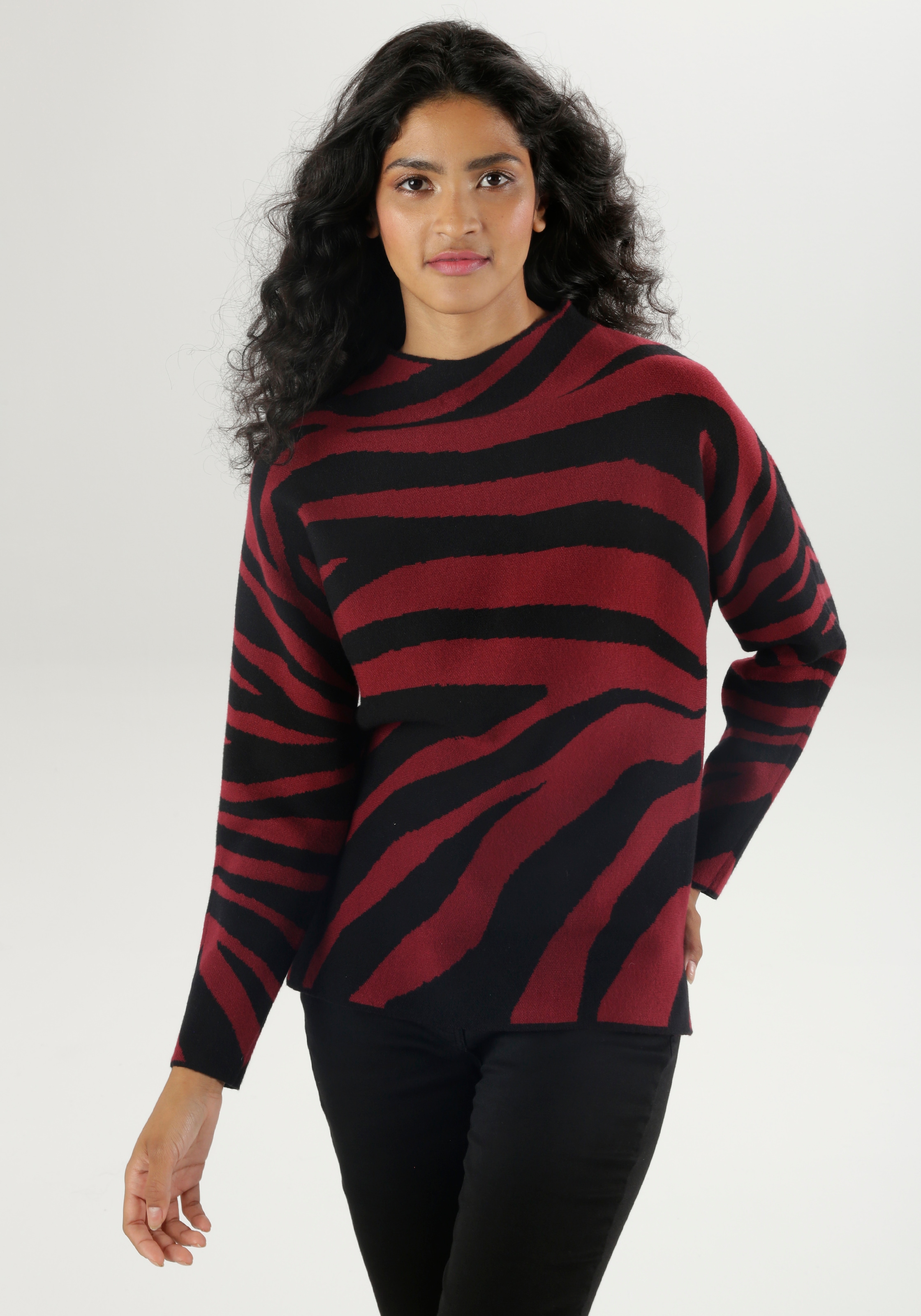 Strickpullover, mit Animal-Muster und weitem Stehkragen - NEUE KOLLEKTION