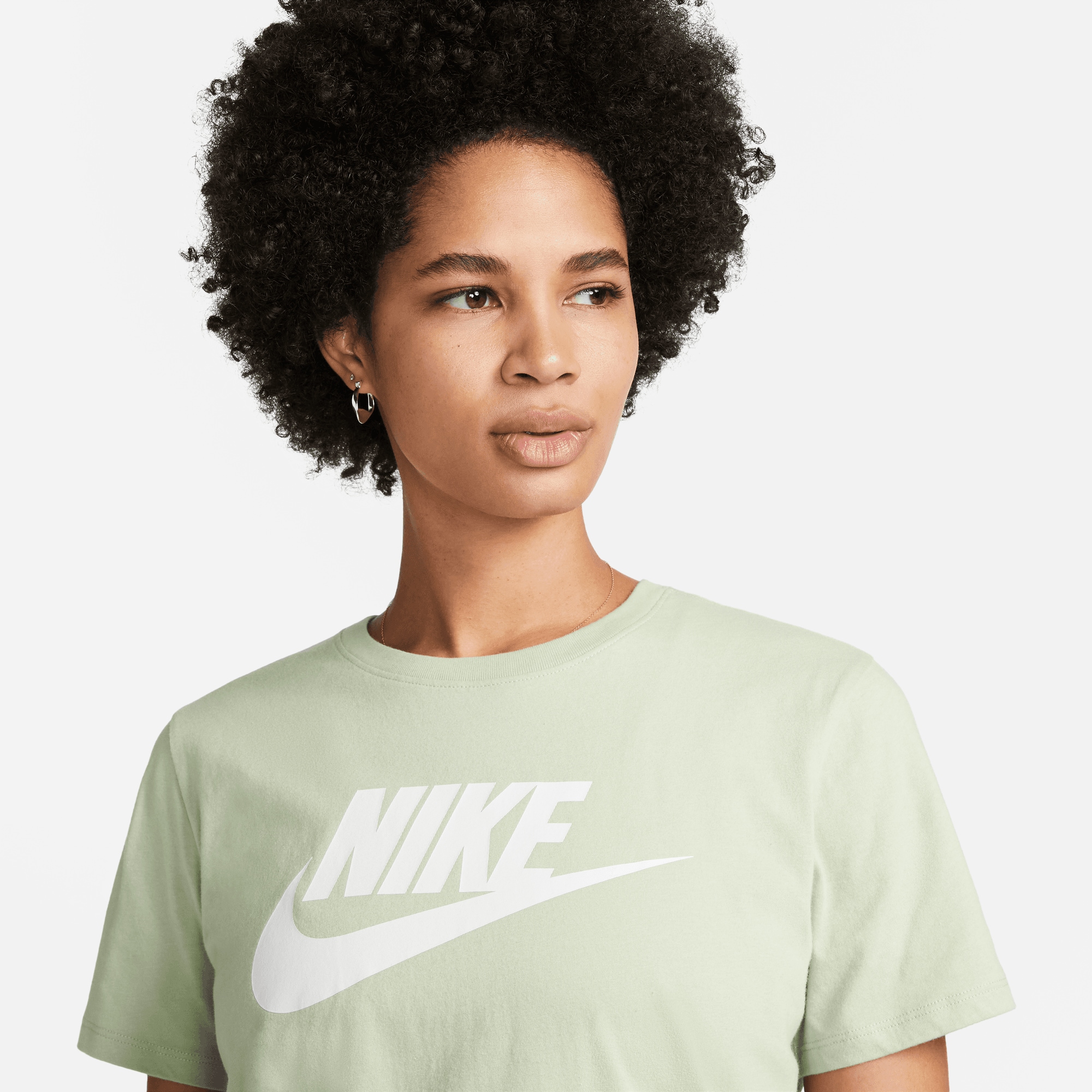 Nike Sportswear T-Shirt »ESSENTIALS WOMEN'S LOGO T-SHIRT«