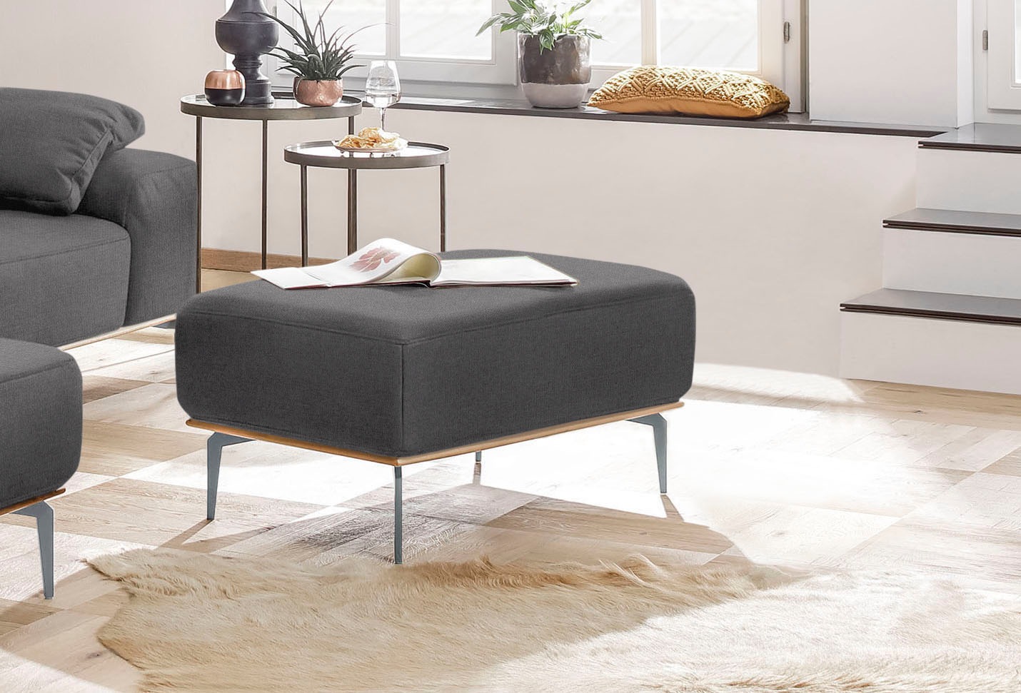W.SCHILLIG Polsterhocker »run« mit elegantem Holzsockel, Füße in Silber matt, Breite 75 cm