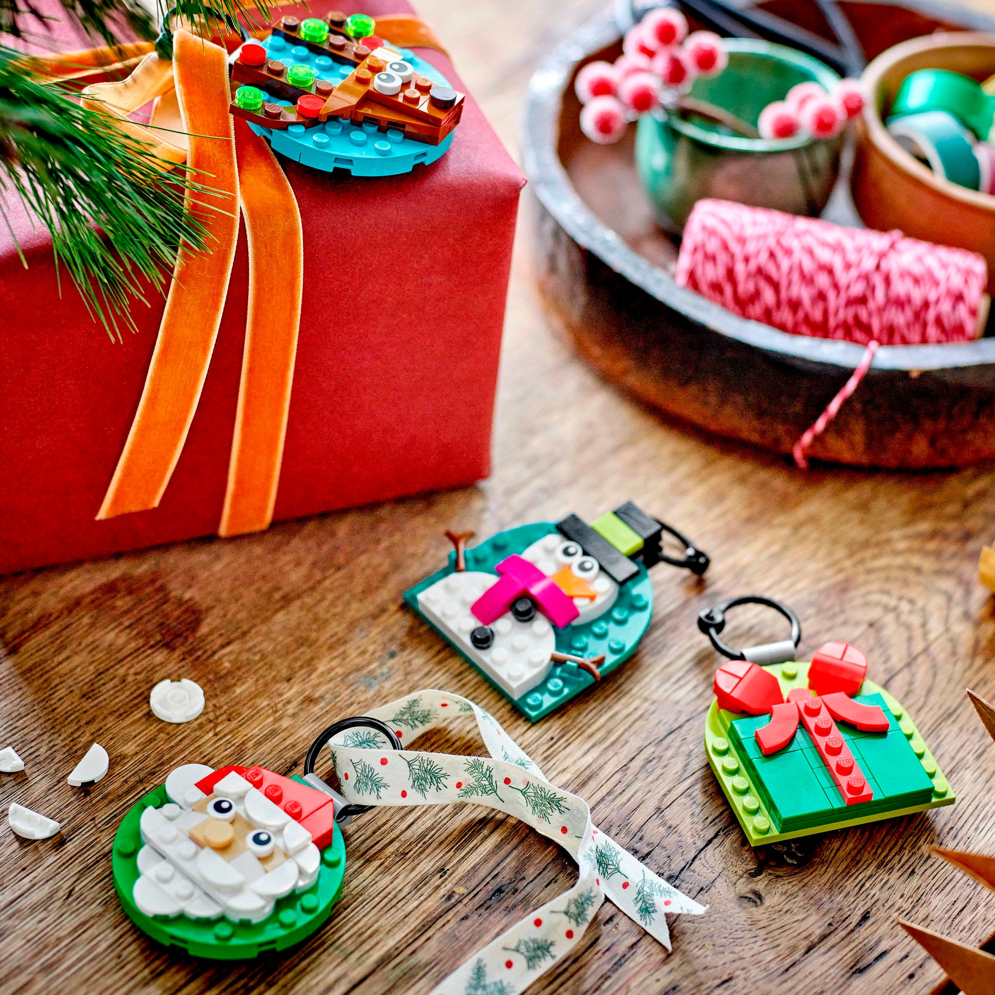LEGO® Konstruktionsspielsteine »Verschiedene Christbaumanhänger (40744), LEGO Iconic« Made in Europe