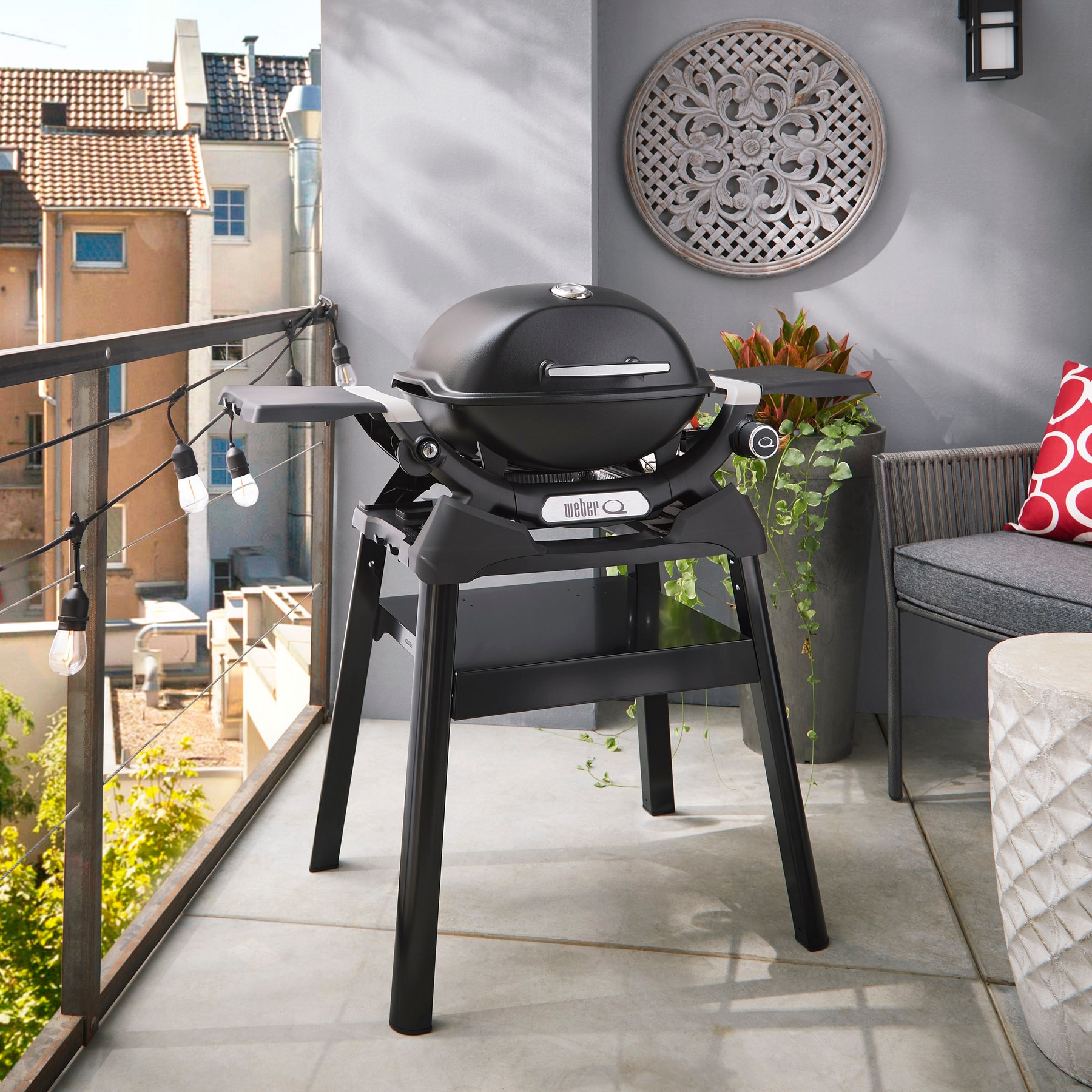 Weber Gasgrill »Q1200N« Mit Deckelthermometer, abnehmbaren Seitentischen und Untergestell