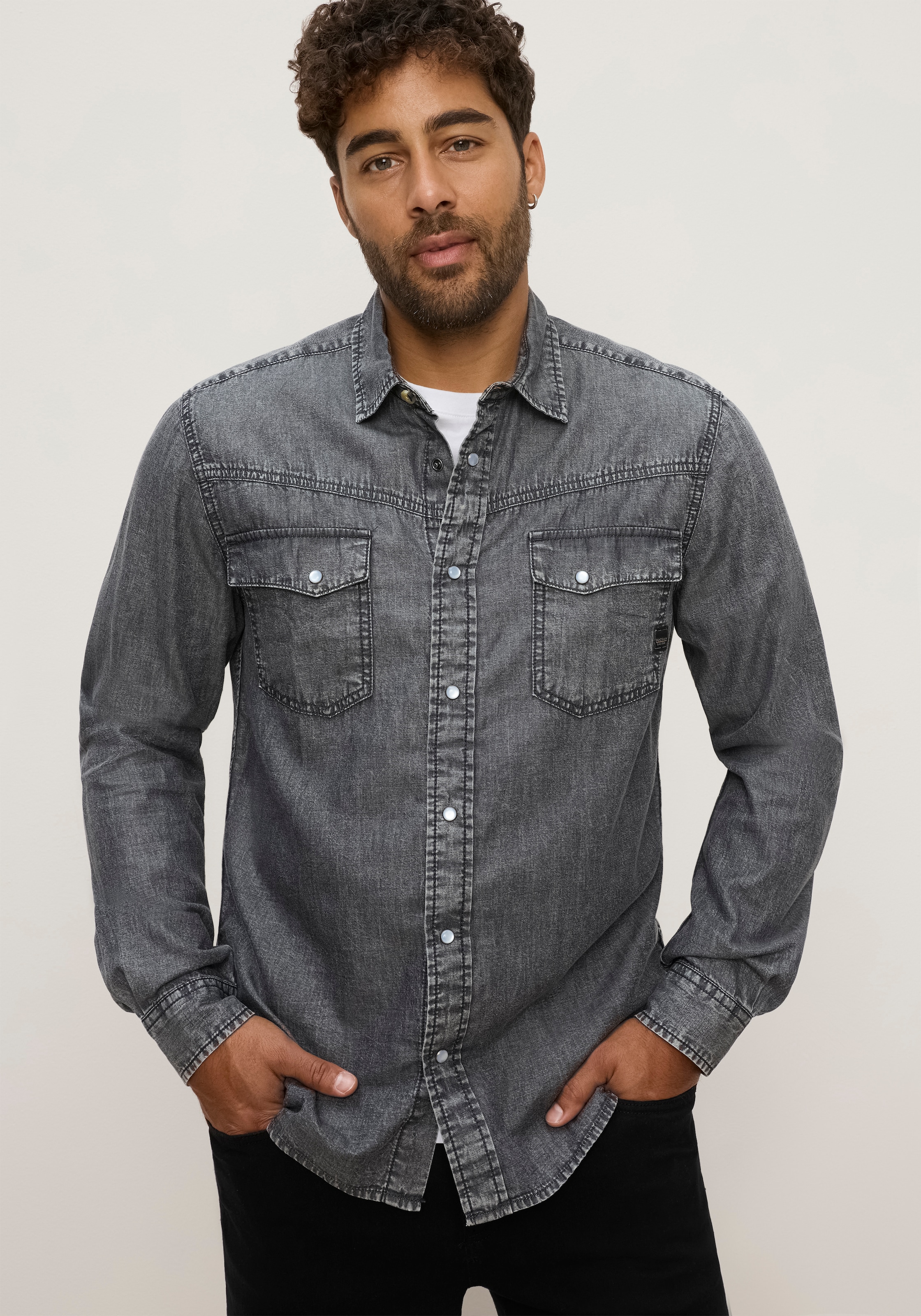 Bruno Banani Jeanshemd »schmal geschnitten« schmale Basic-Passform, aus Baumwolle in Denim-Jeans-Qualität