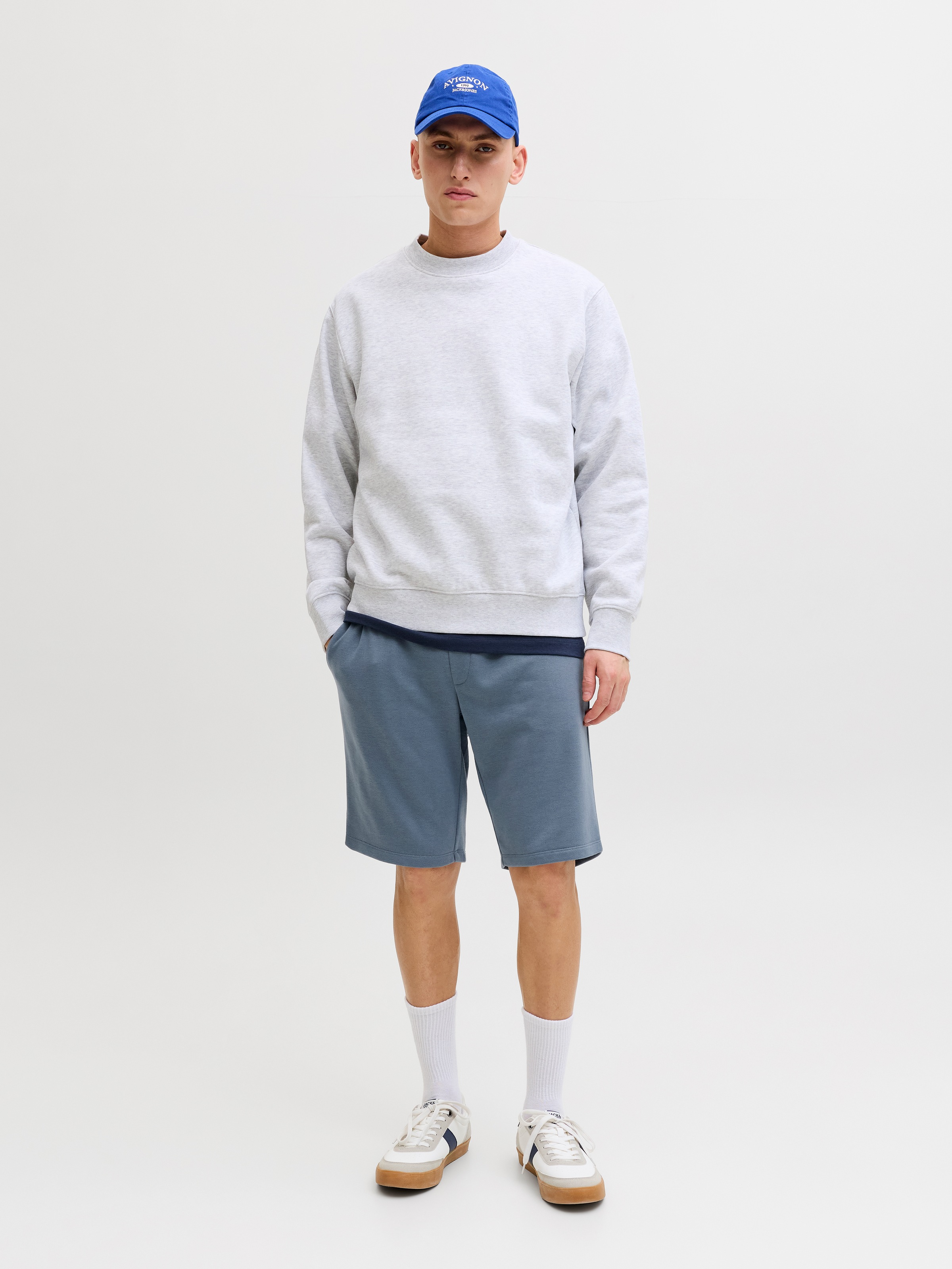 Jack & Jones Sweatshorts »JPSTGORDON mit elastischem Bund«  unifarben, modisch, regular fit, Webstoff