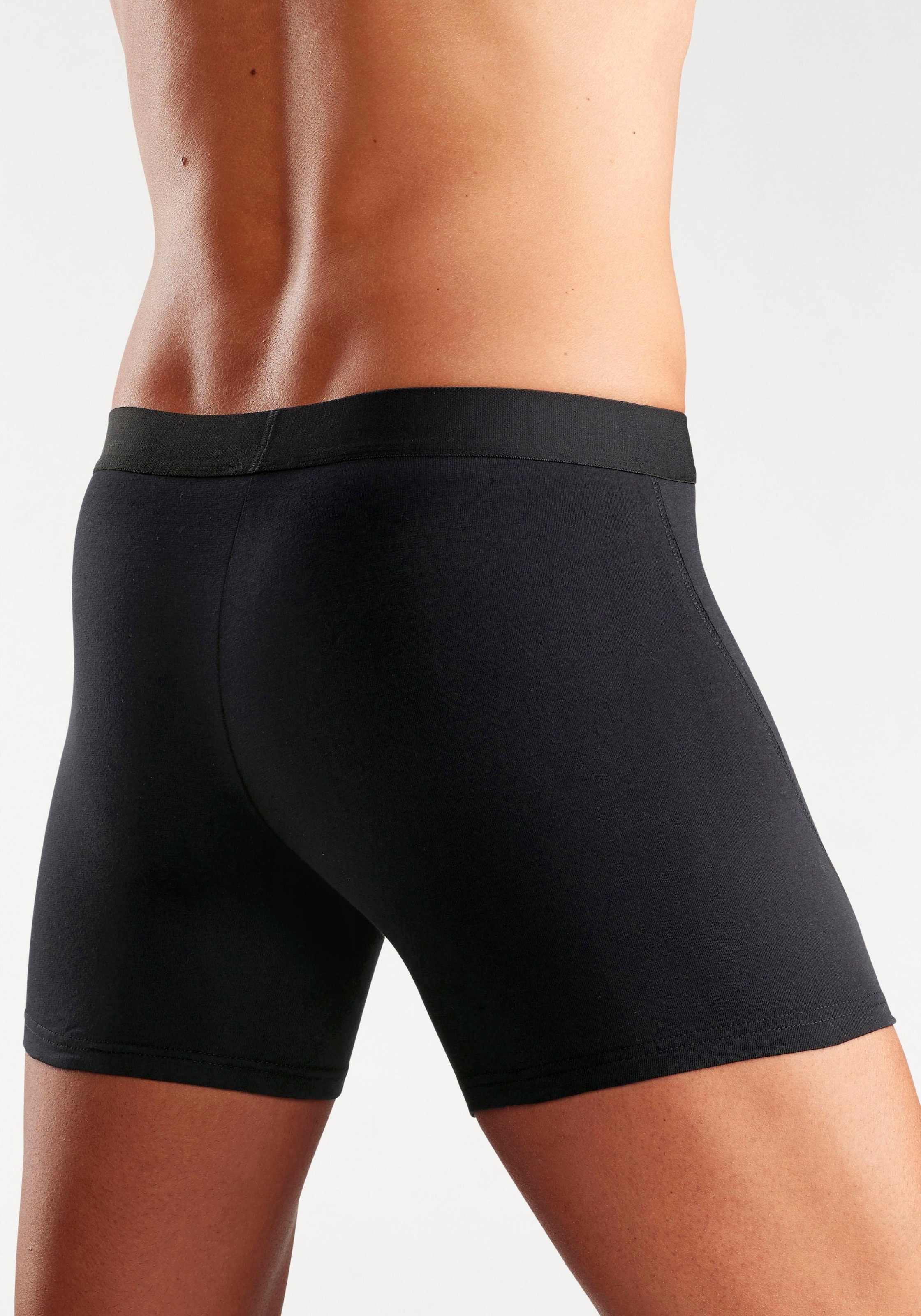 Bruno Banani Boxer »Unterhose für Herren«, (Packung, 4 St.), mit längerem Bein und auffälligen Logobund