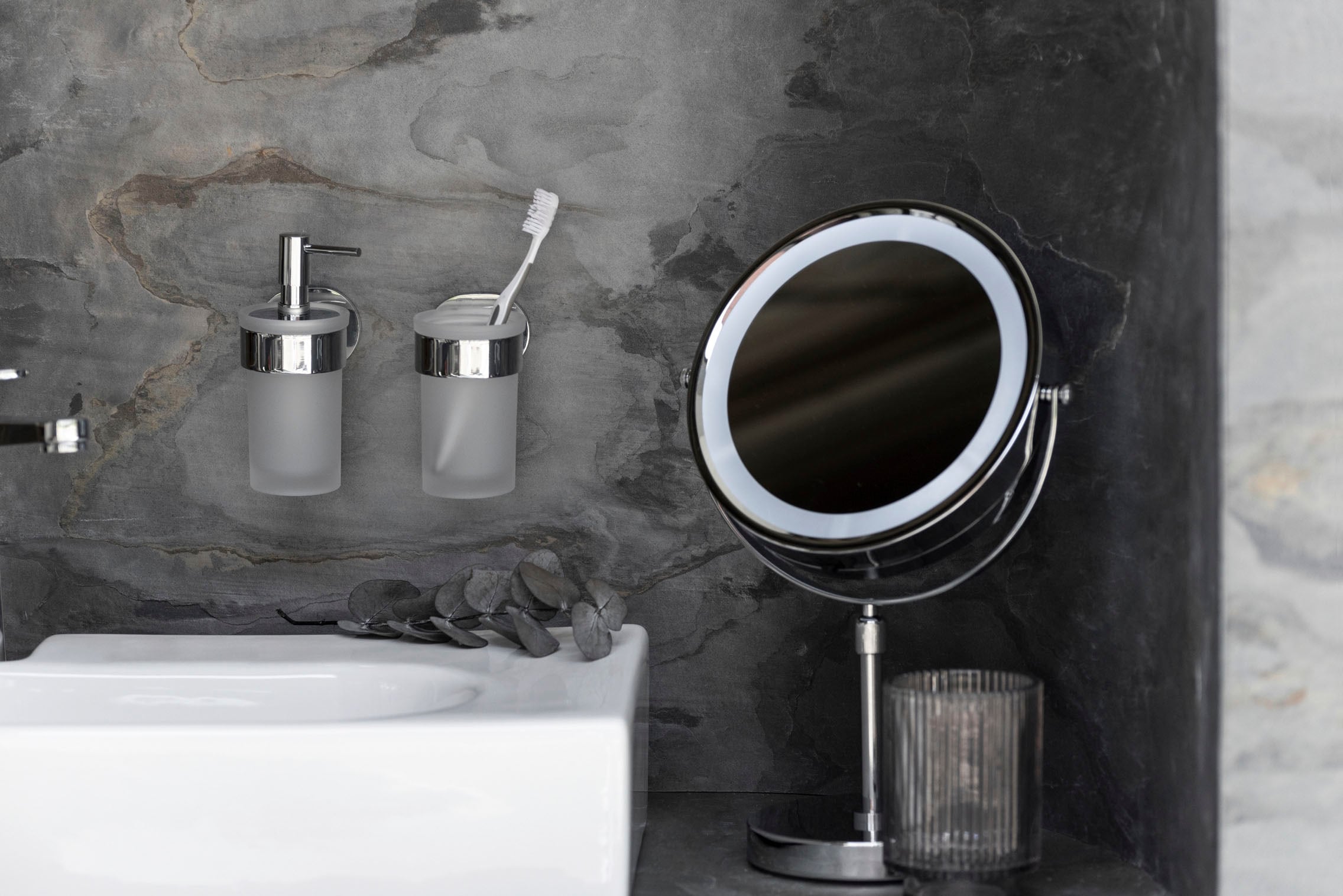 WENKO Zahnputzbecher »UV-Loc® Maribor«, befestigen ohne Bohren mit innovativem Klebesystem