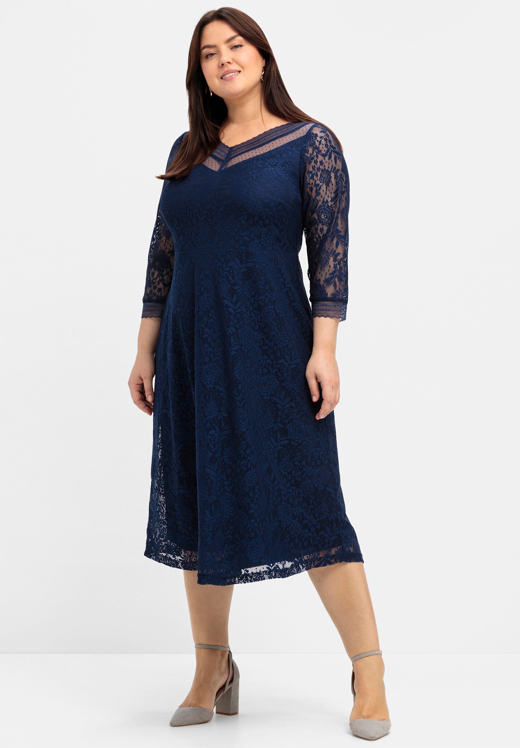 Sheego Jerseykleid »Abendkleid Abendkleid aus floraler Spitze« Ohne Taschen aus elastischer und bequemer Qualität