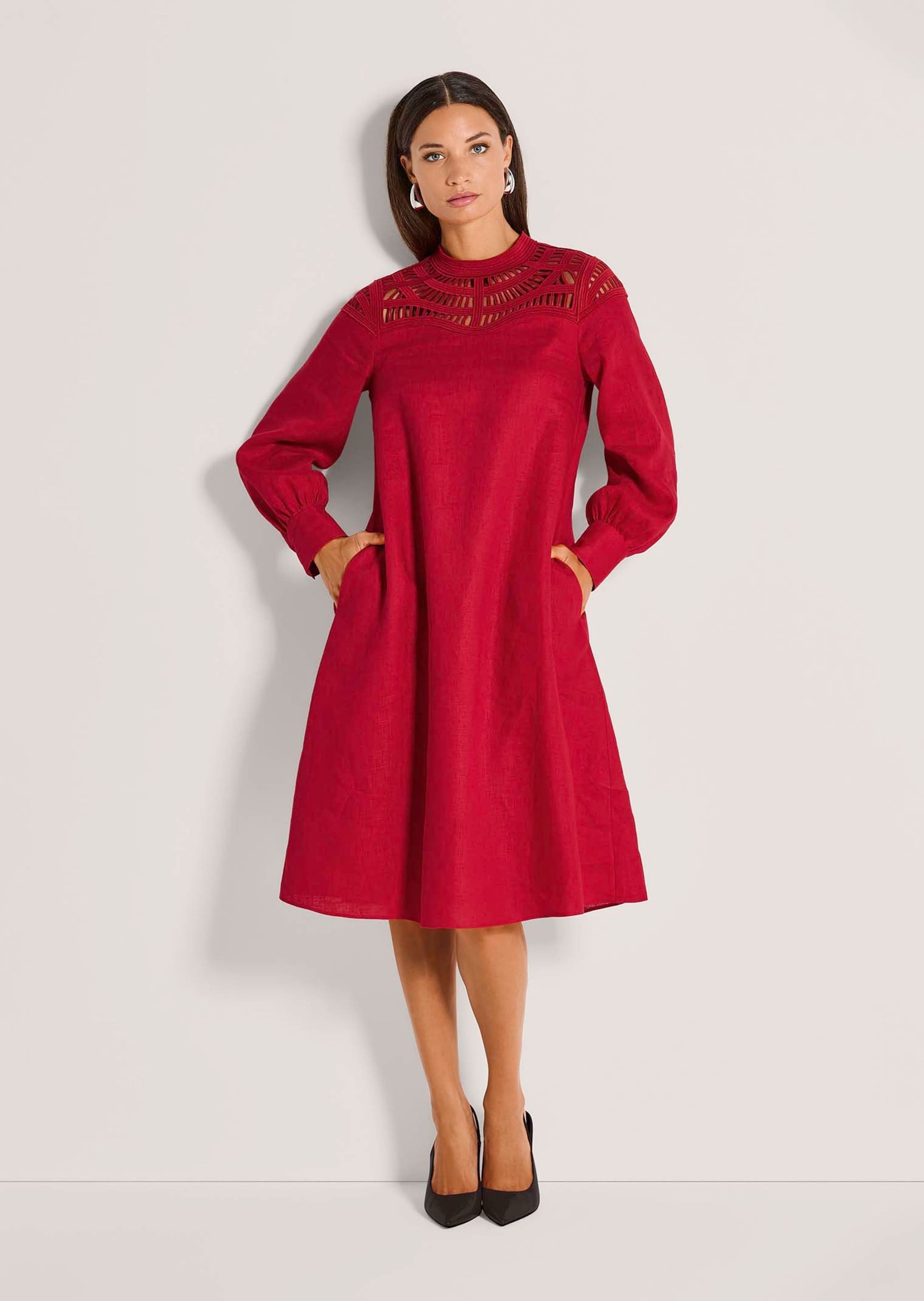 MADELEINE Sommerkleid »Spitzenkleid Sommerkleid aus Naturgarn und Spitze« Aufwendige Detailverarbeitung