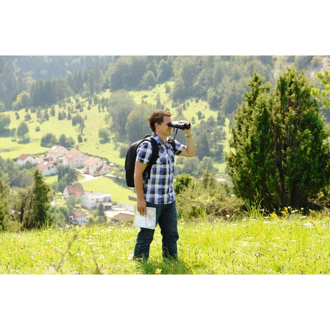 Hama Fernglas »Fernglas für eine scharfe Weitsicht, 10x50 mm, mit Stativanschluss« Robustes Gehäuse, Ideal für Reise, Sport, Freizeit, Dioptrinausgleich