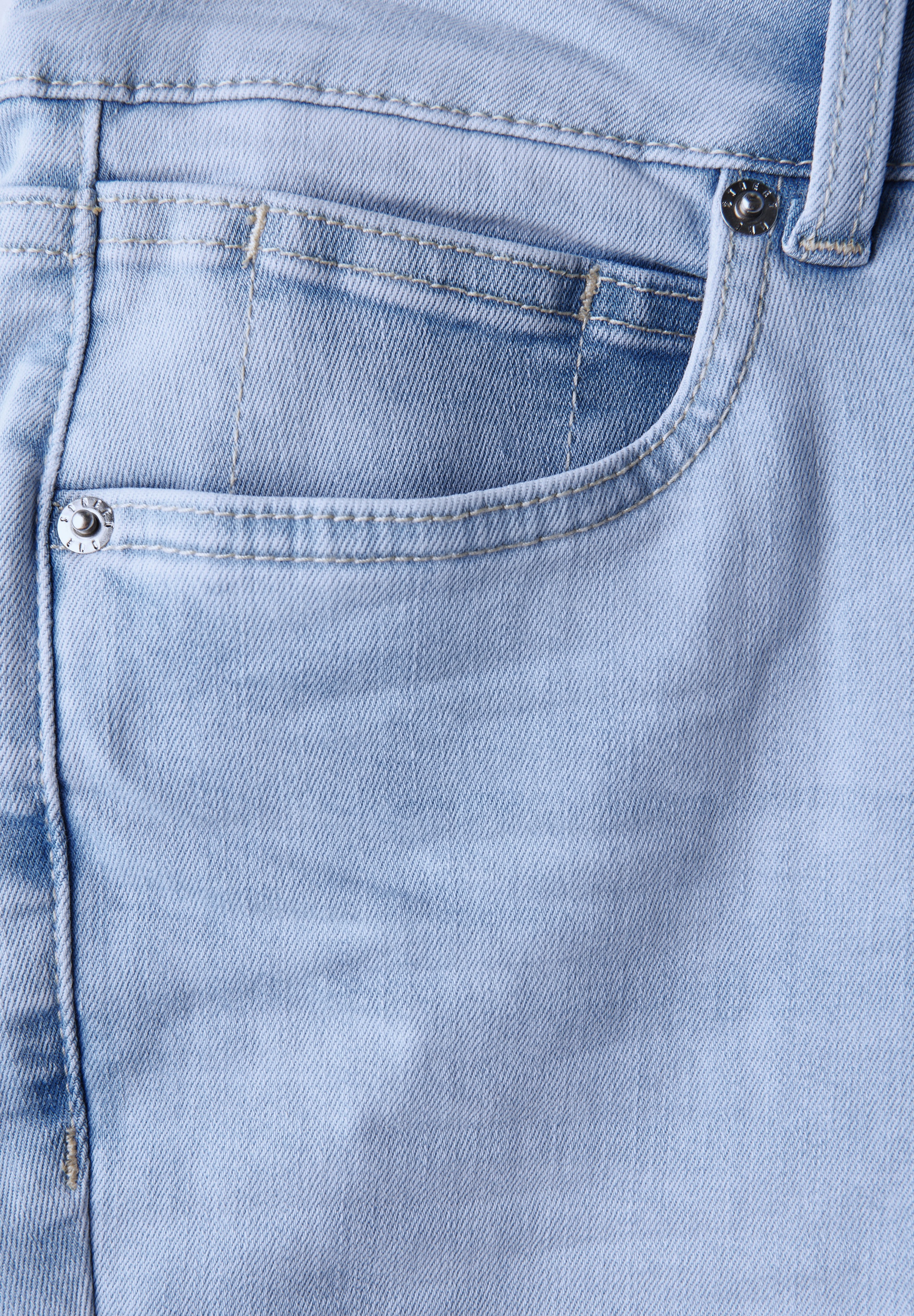 STREET ONE Slim-fit-Jeans »Tilly«, bleached, Slim Fit und mit Stretch