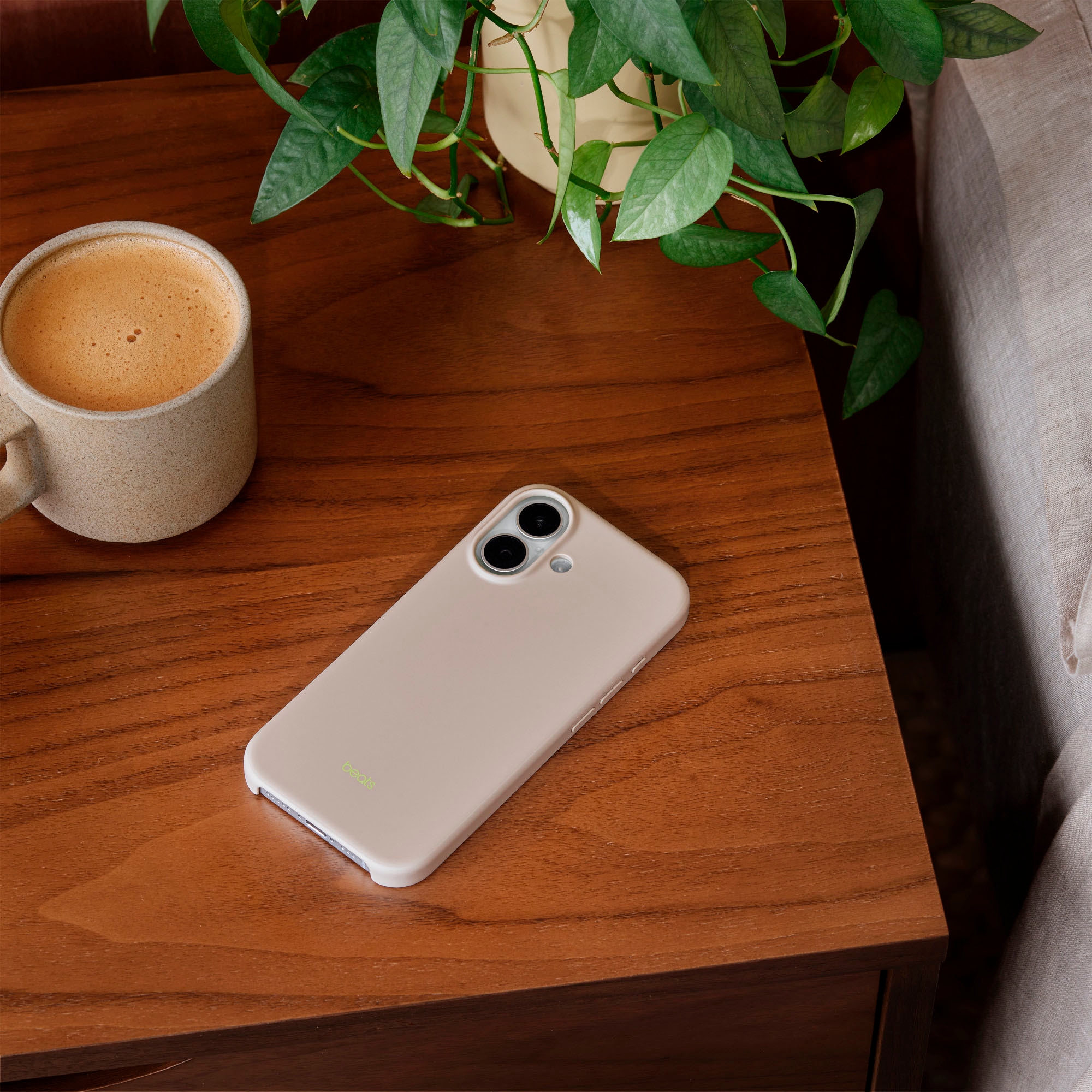 Apple Smartphone-Hülle »Beats iPhone 17 Case mit MagSafe und Kamerasteuerung« Smartphones