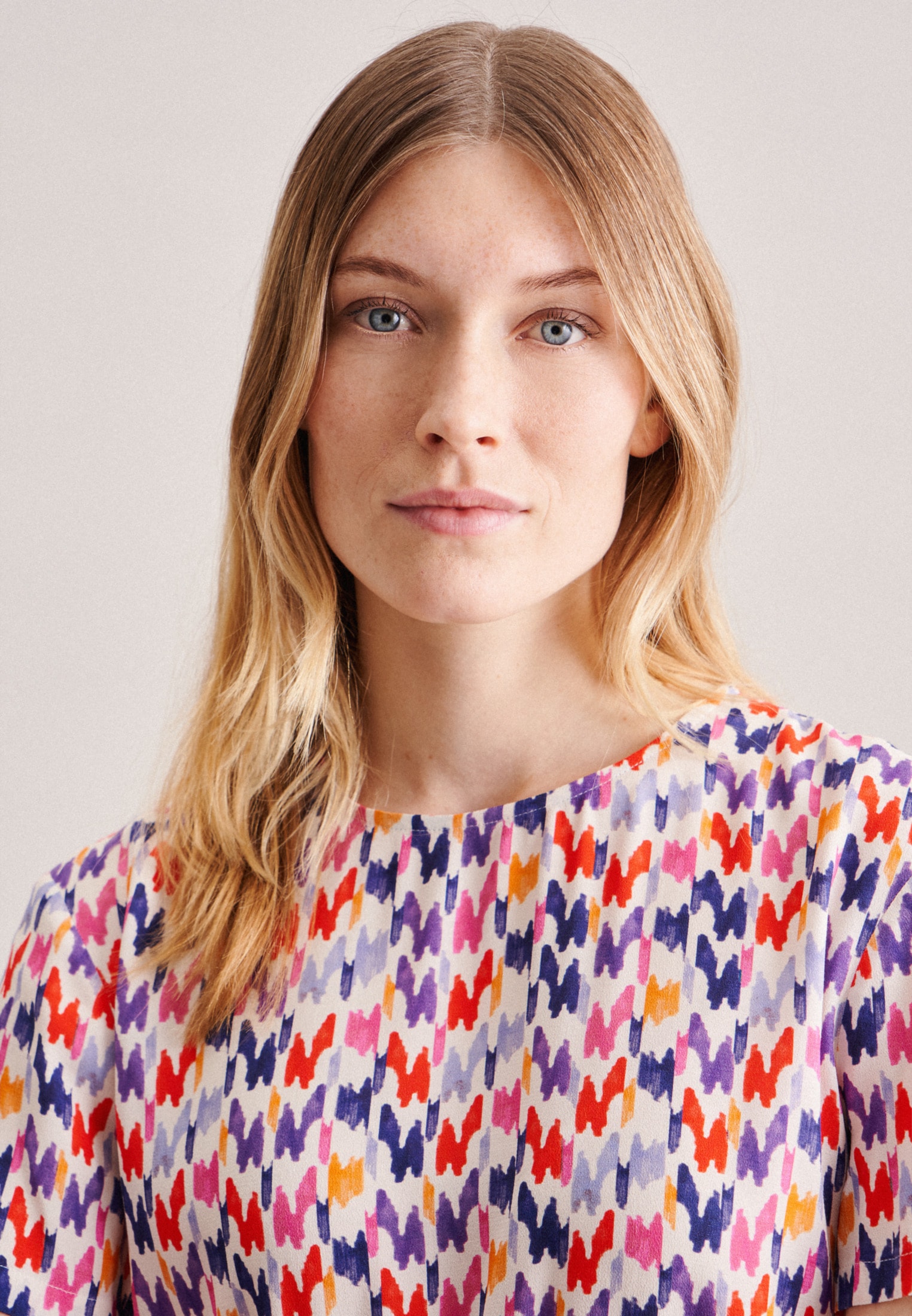 seidensticker Sommerkleid »Schwarze Rose« Kurzarm Rundhals Druck