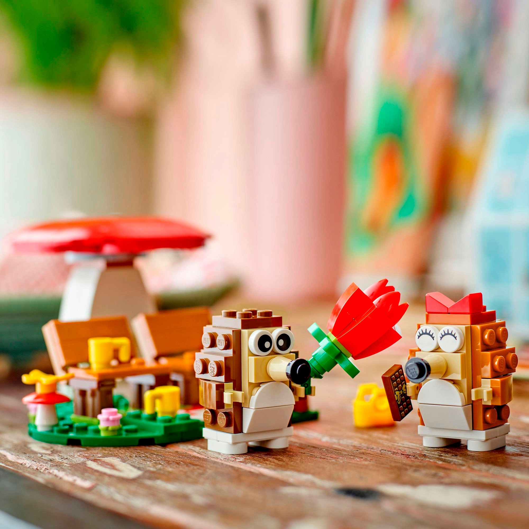 LEGO® Konstruktionsspielsteine »Igel und ihr Picknick-Date (40711), LEGO Iconic«, (166 St.), Made in Europe