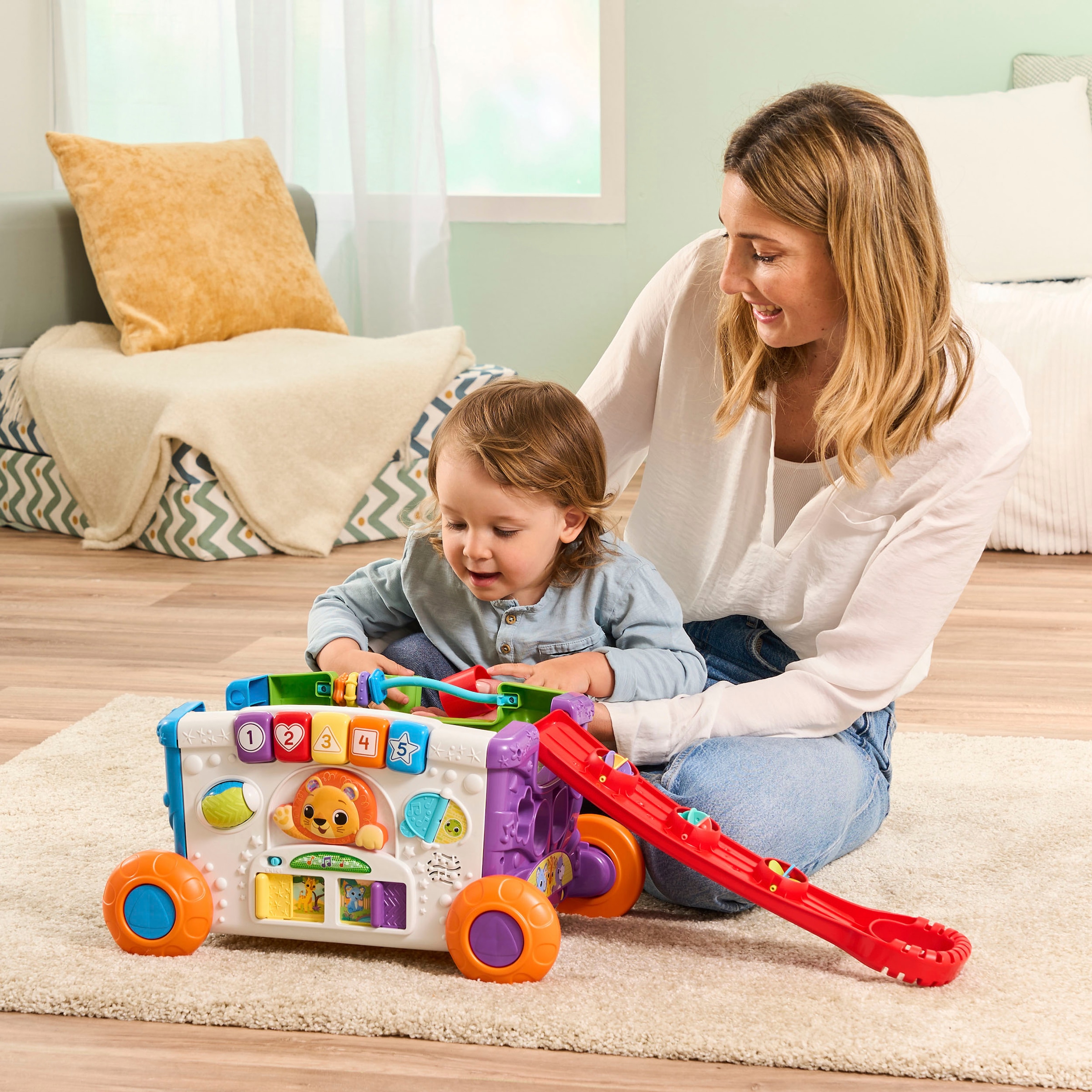 Vtech® Lernspielzeug »Mein erster Bollerwagen«, mit Licht- und Soundeffekt