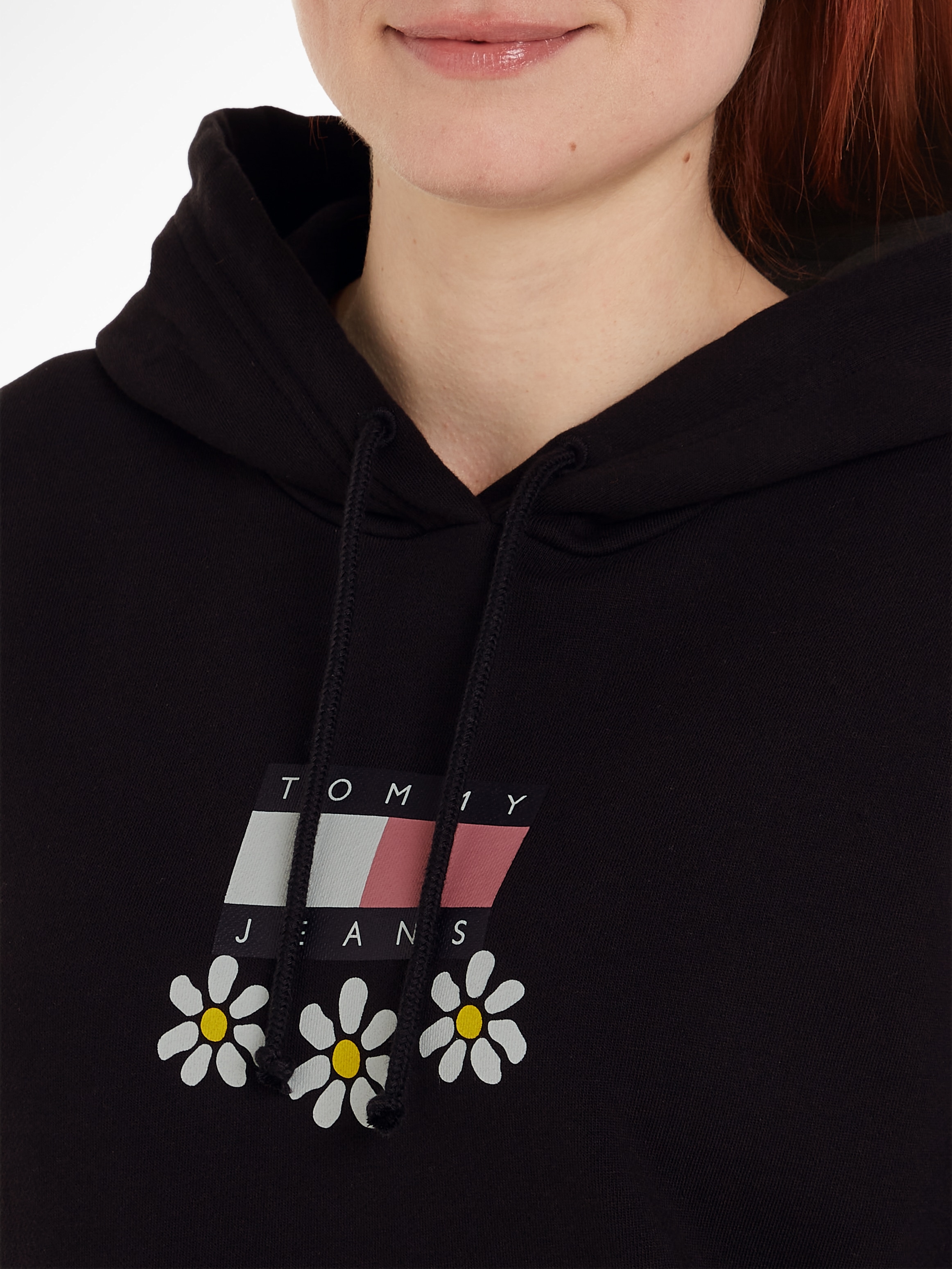Tommy Jeans Sweatshirt »TJW BXY DAISY FLAG HOODIE«, mit Frontprint