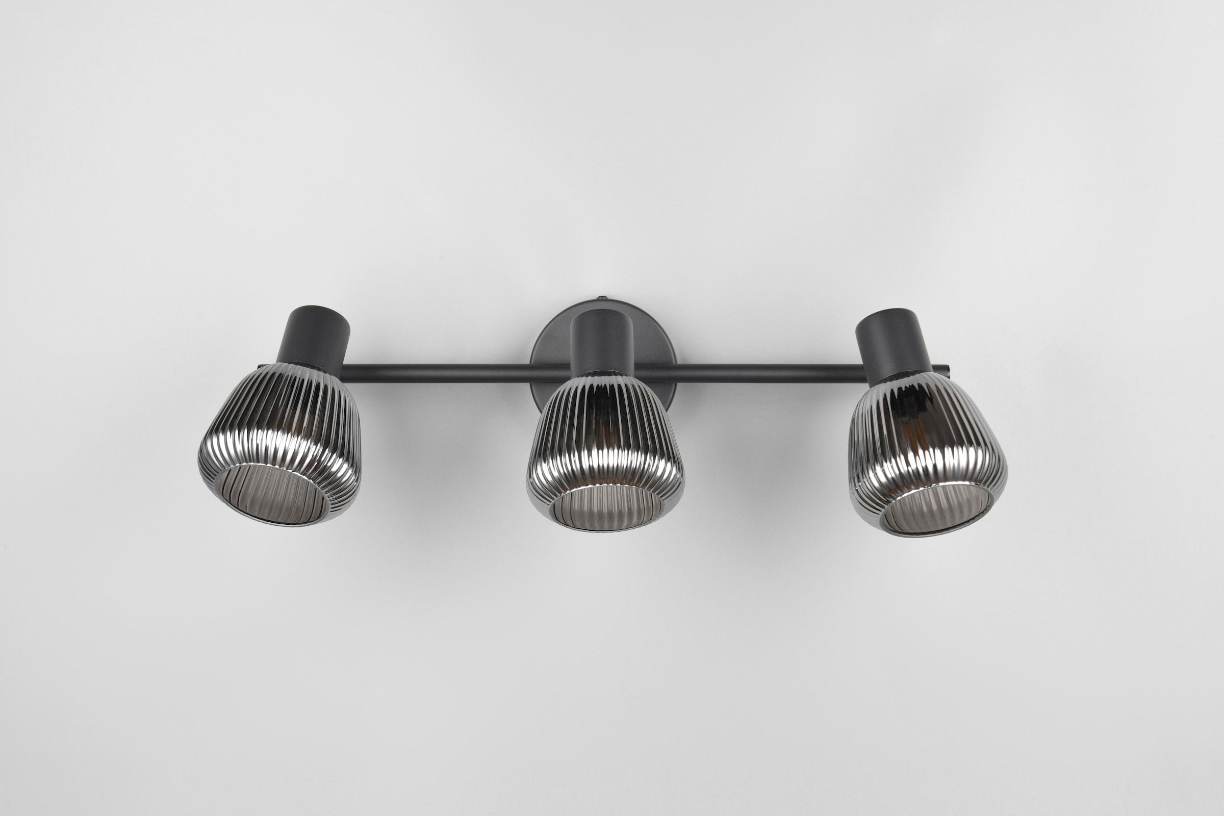 TRIO Leuchten Deckenstrahler »TARIFA, 3-flammiger Deckenspot mit Glasschirm, exkl 3xE14 max 10W« E14 1 Stk. warmweiß - kaltweiß Glasschirm in Riffeloptik leicht verspiegelt, verstellbare Spots