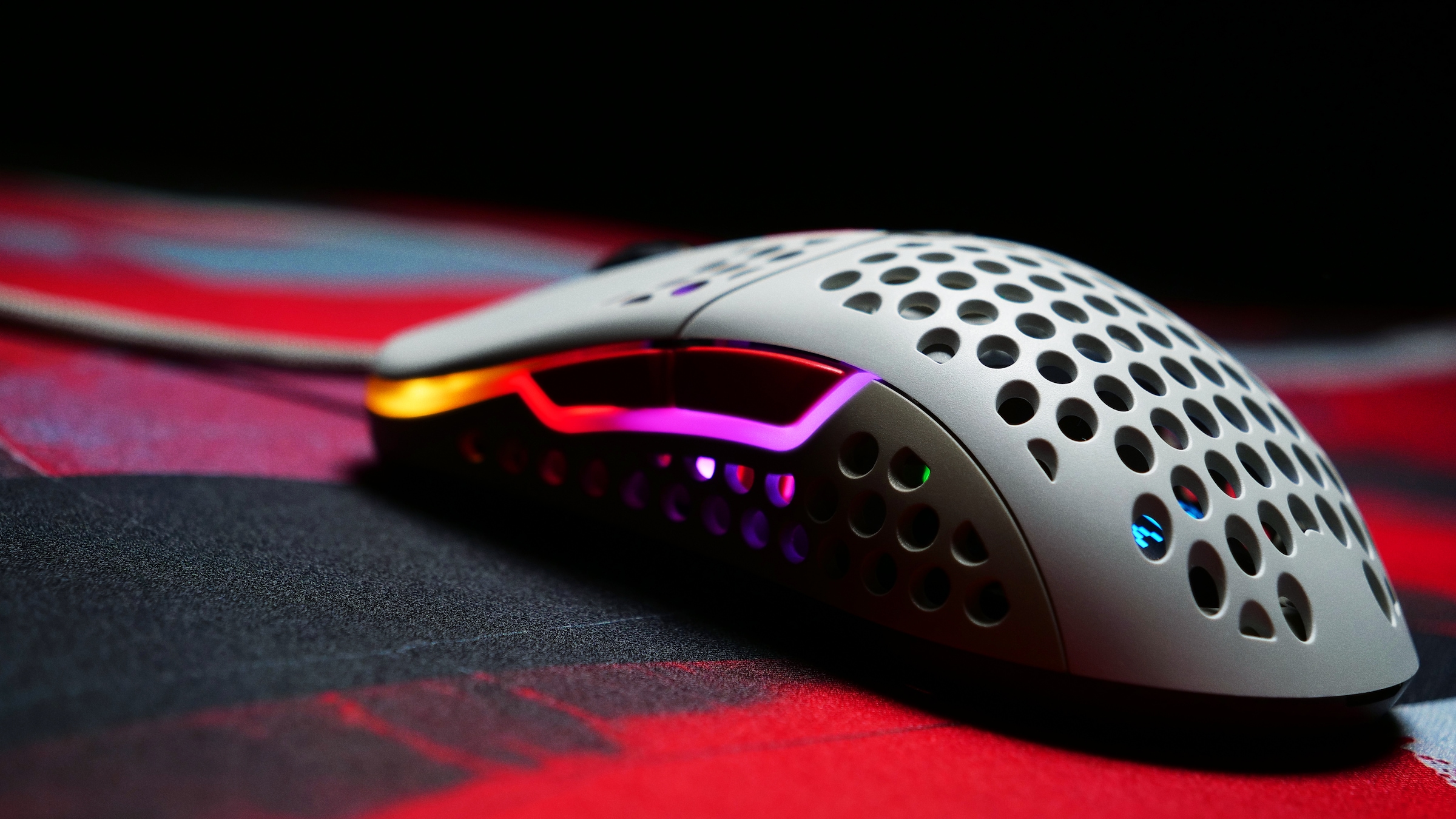Gaming-Maus kabelgebunden, Xtrfy | »M42 Cherry UNIVERSAL RGB«, Gaming-Maus online kaufen ultraleichte