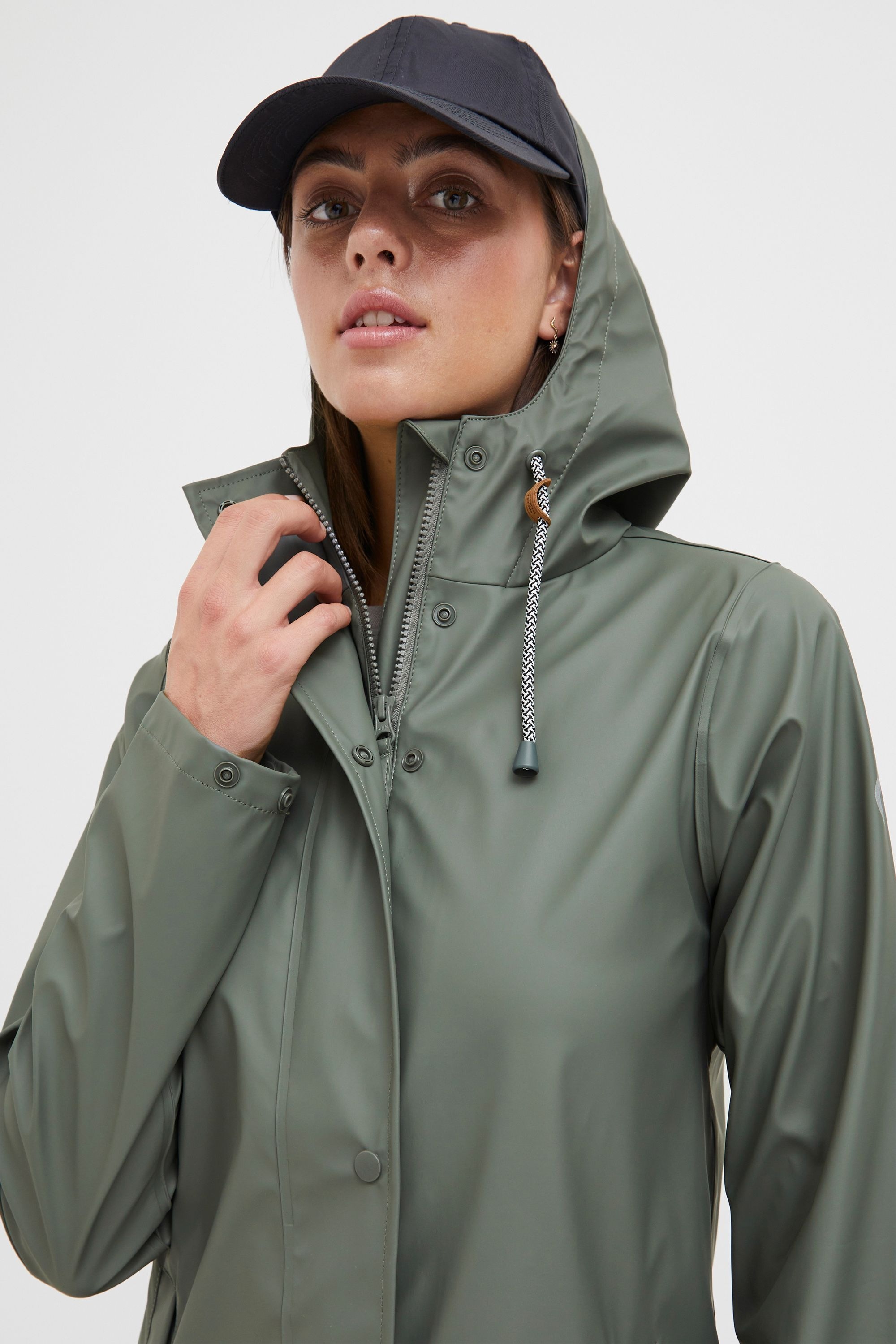 North Bend Regenjacke »Regenjacke NBTora W W-PRO 5.000 mit wasserdichter Beschichtung«, mit Kapuze