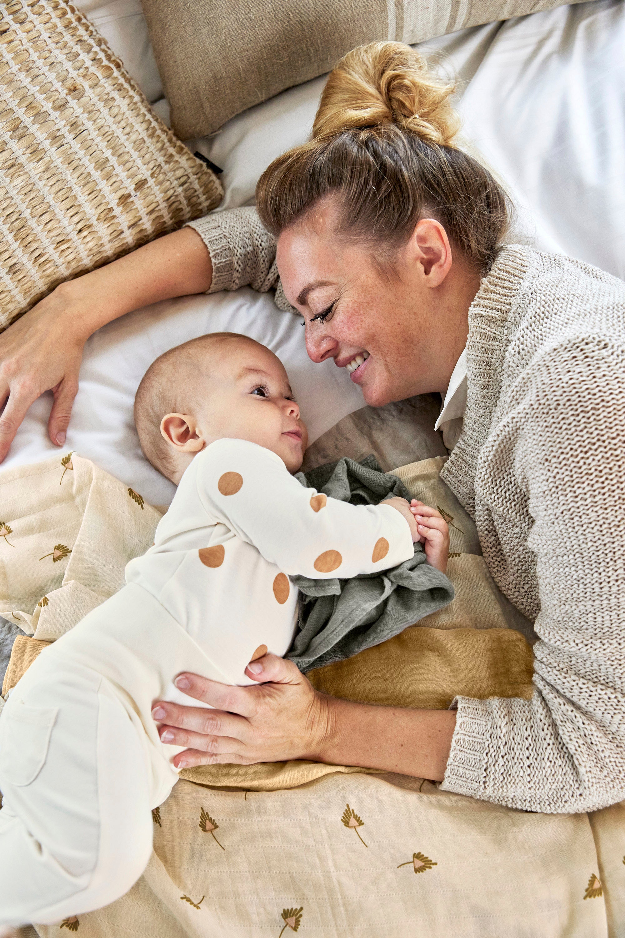 LÄSSIG Stoffwindeln »LÄSSIG X Raddis® Cotton, Einschlag- und Mulltuchset L, Curry«, (Set, 3 St.), mit wiederverwendbarem Baumwollbeutel
