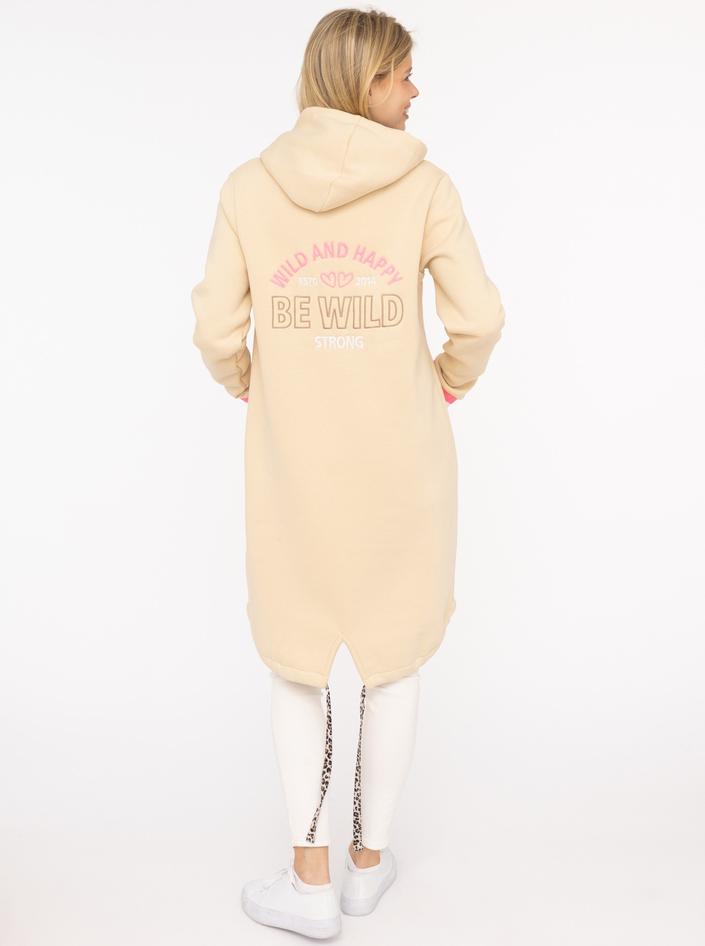 Zwillingsherz Langmantel »Wild and Happy«, mit Leo Details, Reißverschluss, Taschen und großem Stickmotiv