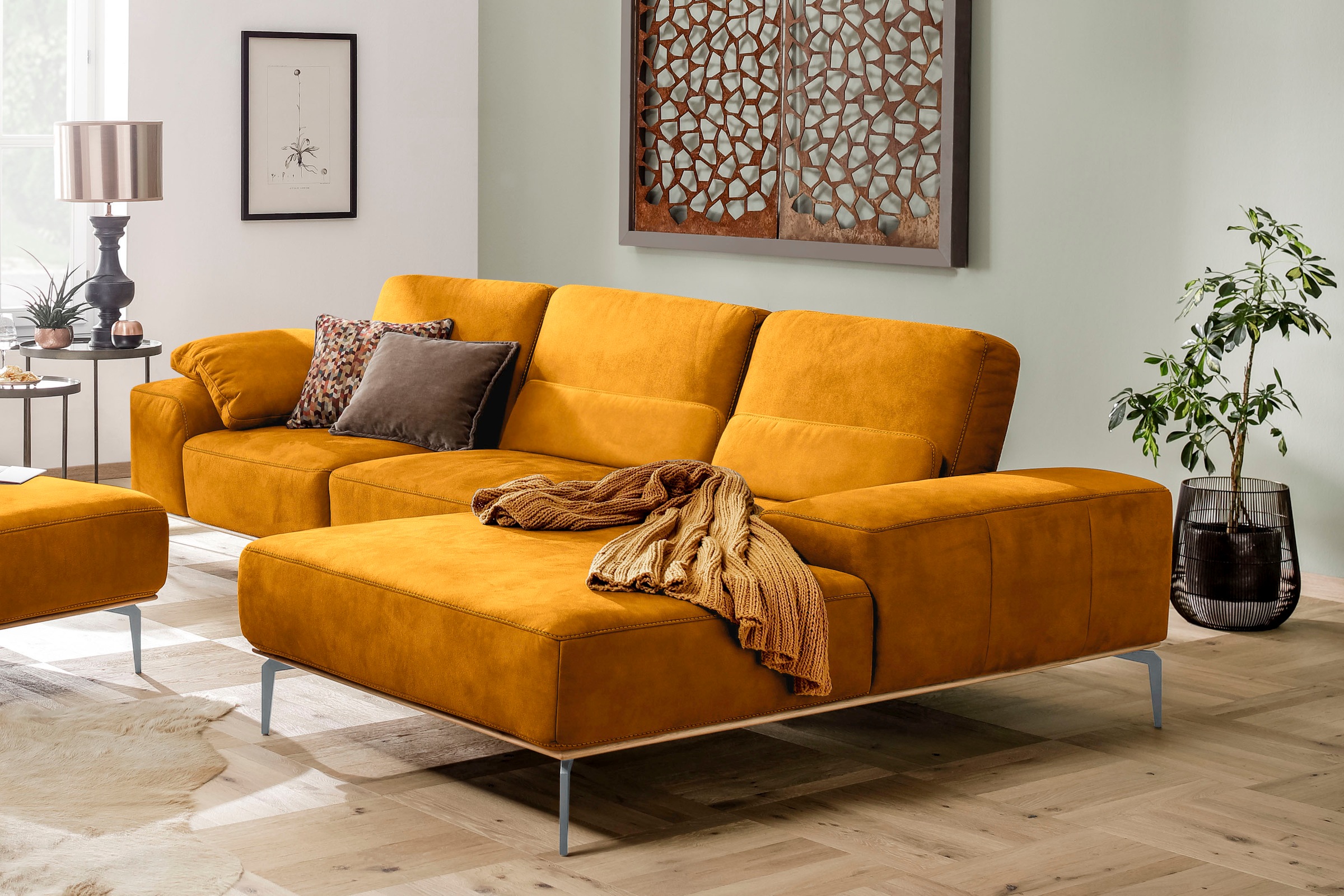 W.SCHILLIG Ecksofa »run, Designsofa mit tollem Sitzkomfort, bequem, L-Form« mit elegantem Holzsockel, Füße in Silber matt, Breite 319 cm