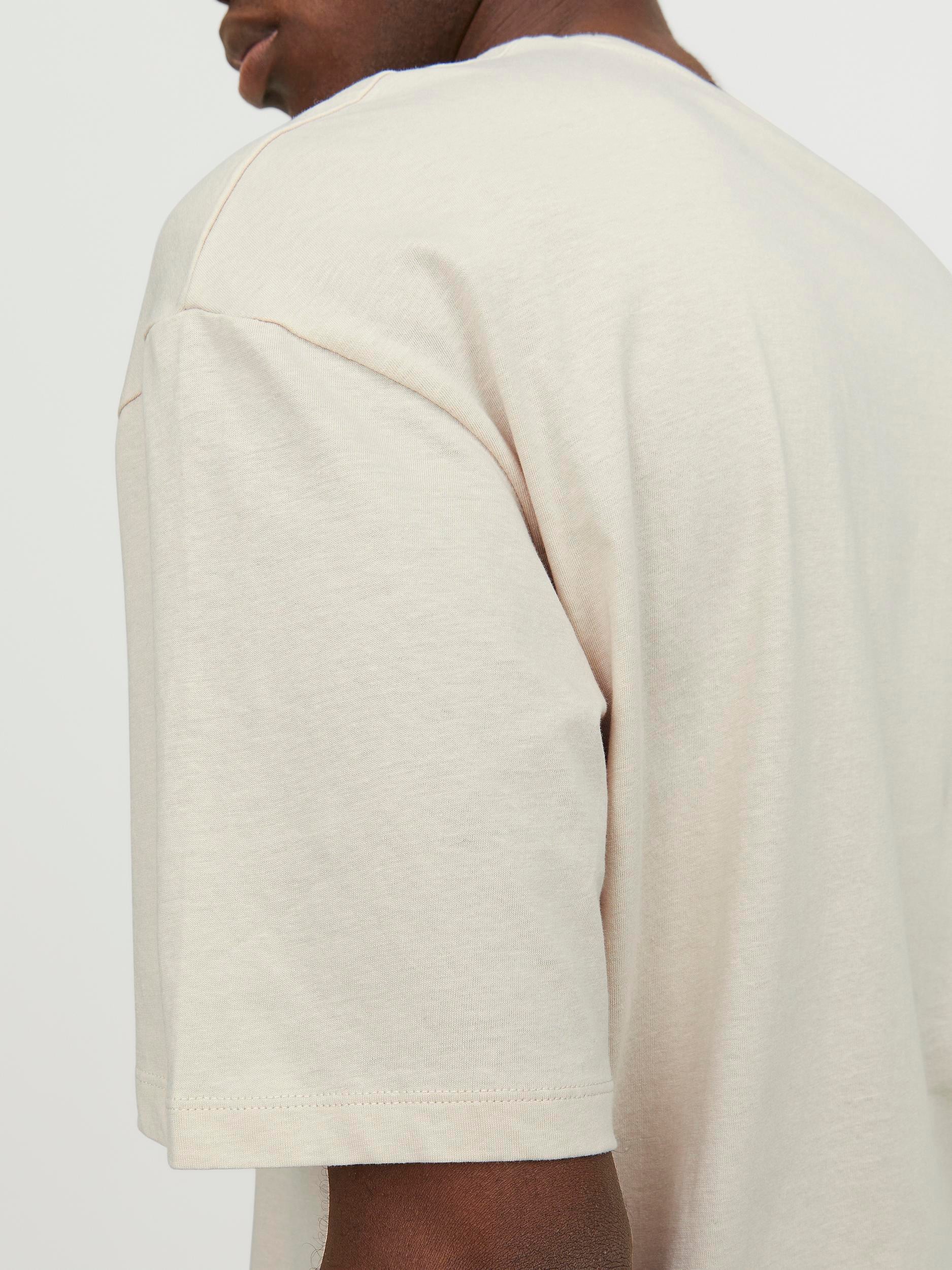 Jack & Jones Oversize-Shirt »JJEBRADLEY TEE SS O-NECK NOOS«, mit Rundhalsausschnitt