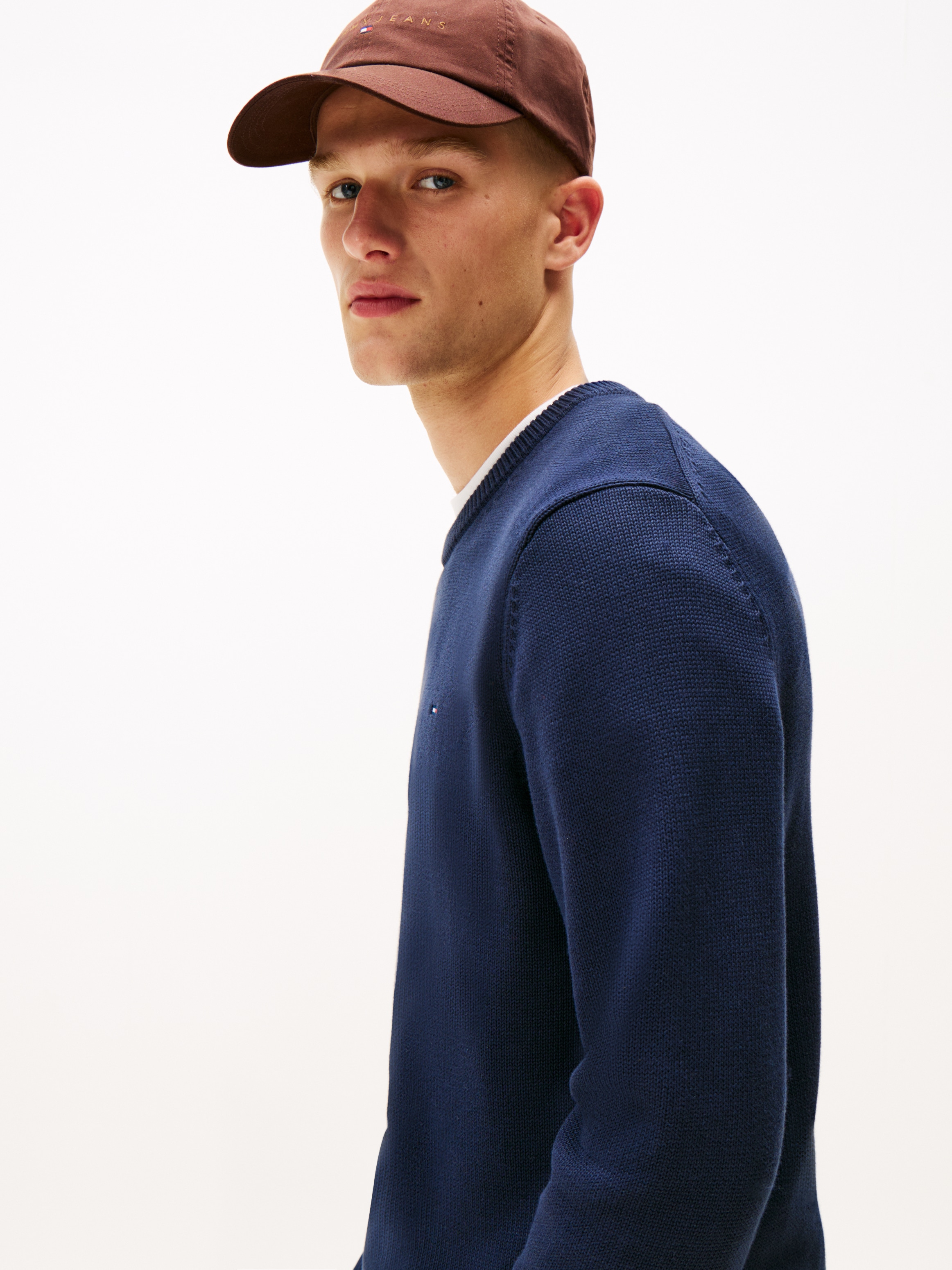 Tommy Jeans Rundhalspullover Slim fit mit Rundhalsausschnitt