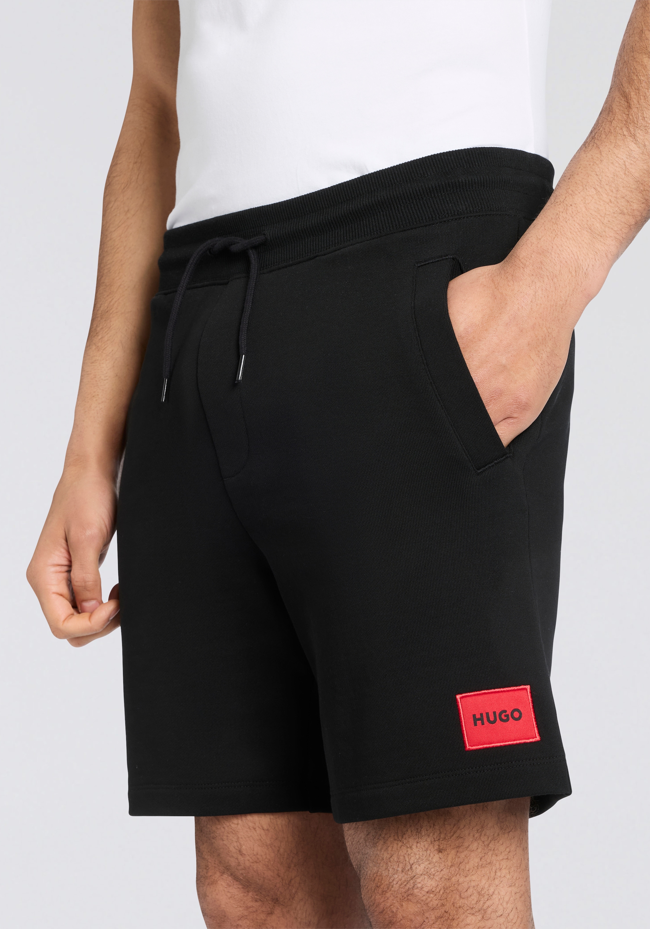 HUGO Sweatshorts »Diz«  Regular Fit, elastischer Bund mit Kordel, HUGO Red Weblabel